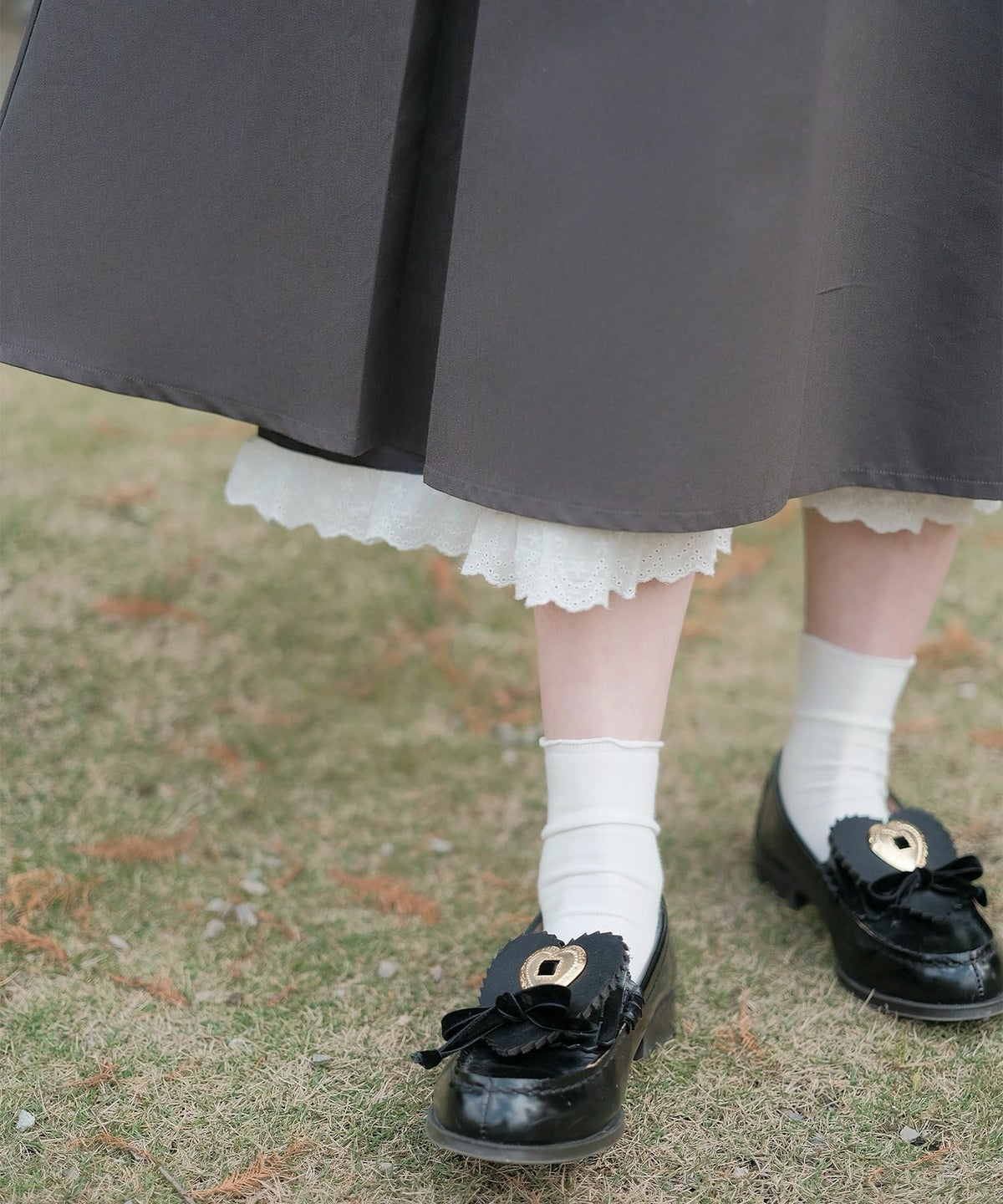 ボックスプリーツ クラシカル コットンレース ハイウエスト ロングワンピース アイボリー/チャコール/M