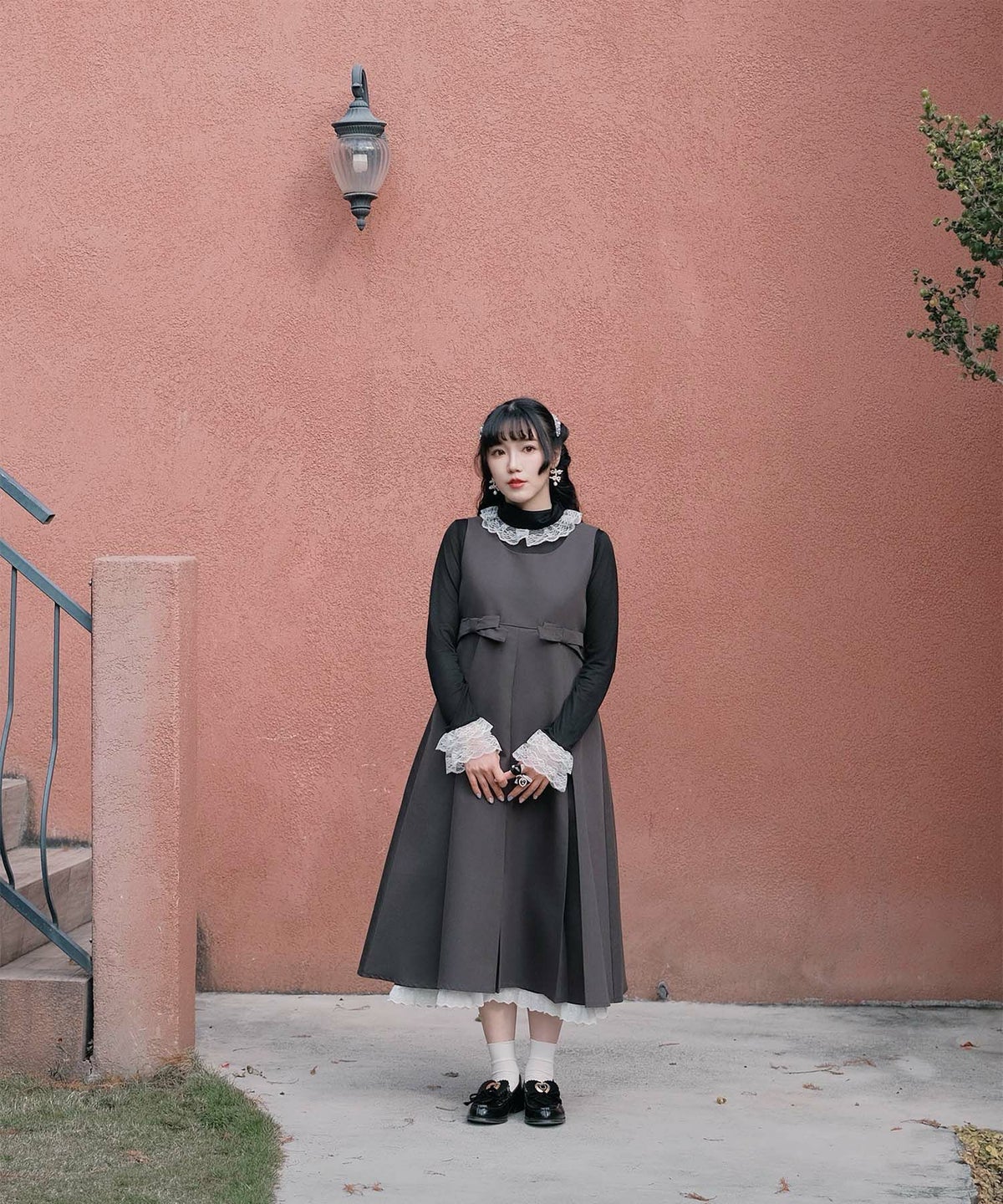 ボックスプリーツ クラシカル コットンレース ハイウエスト ロングワンピース アイボリー/チャコール/M