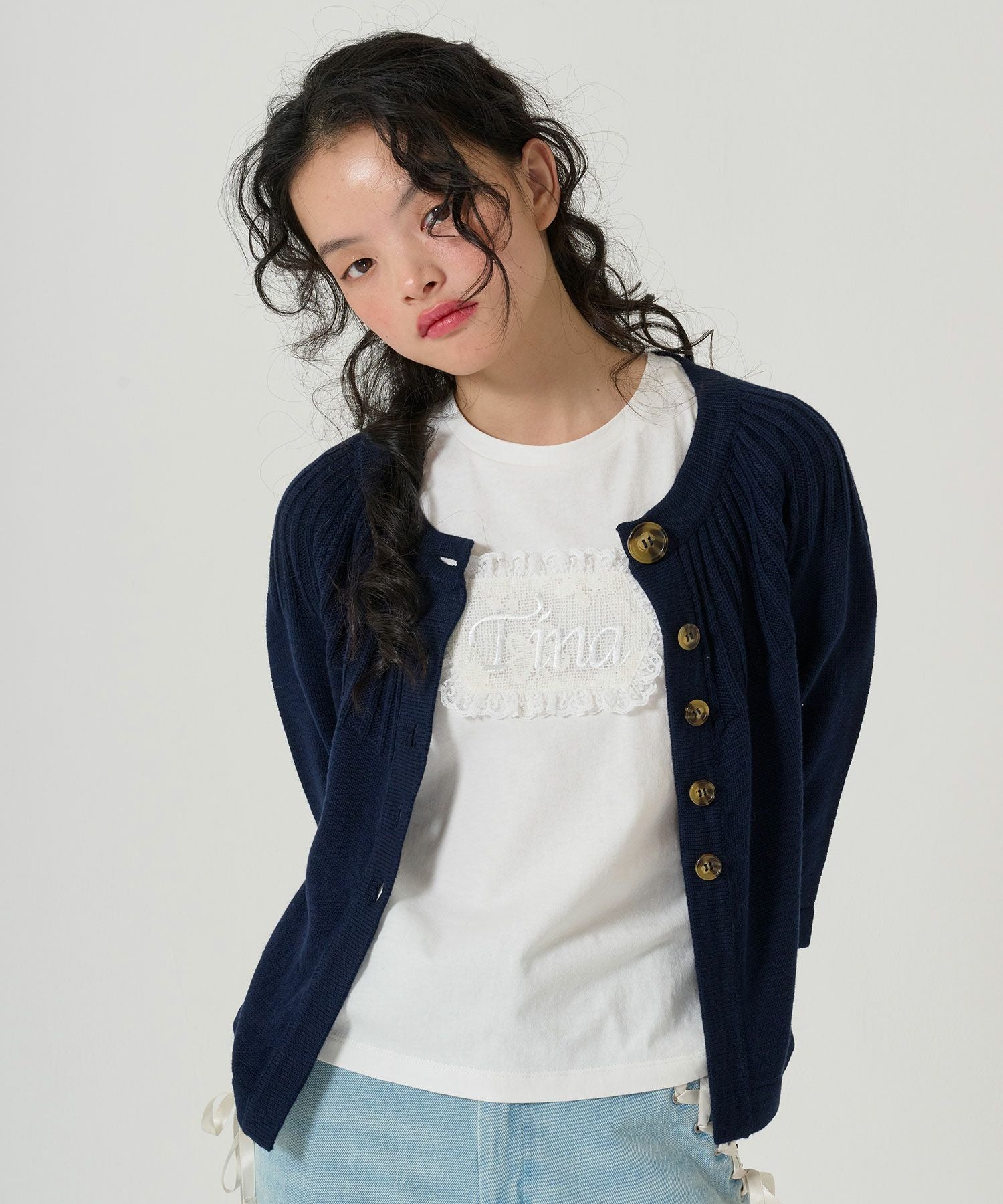 【レオナール】 カーディガン　2024初夏　ネイビー系　エレガント　美品　42 レオナール カシミヤ入り カーディガン 紺色 42｜Yahoo!フリマ（旧