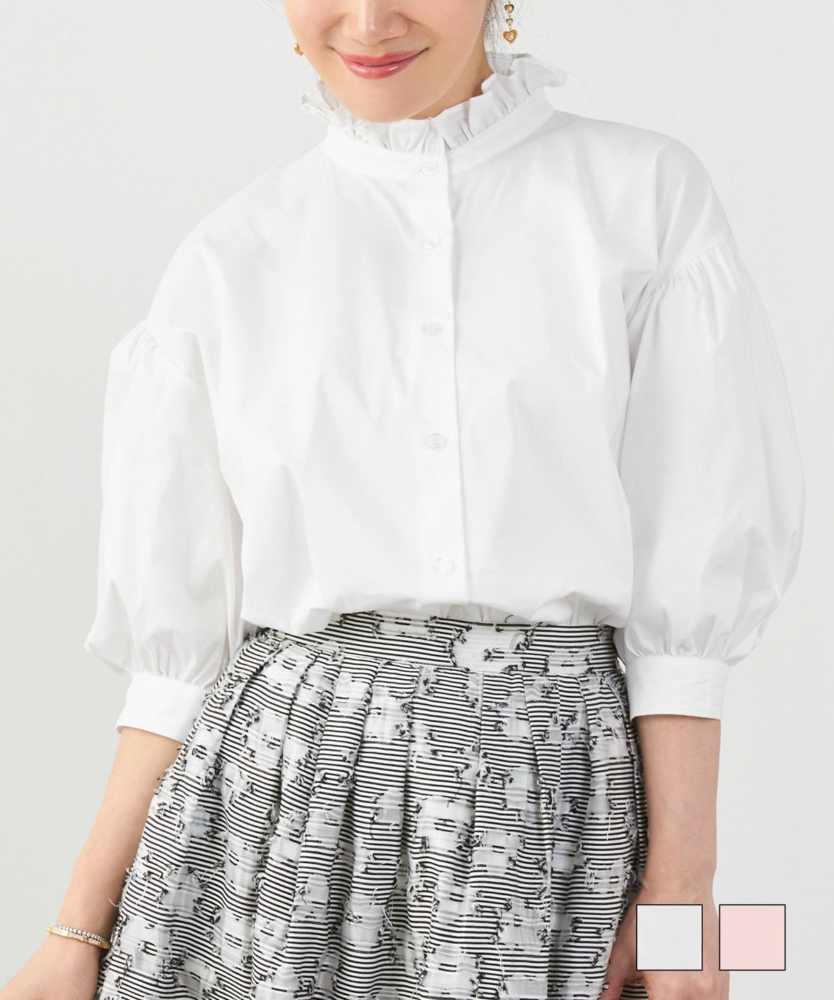 手洗い可体型カバーパフスリーブオフィスおしゃれフェミニン上品大人可愛いきれいめ春ジョイントスペース フリルネック パフ袖 ブラウス Liala×PG