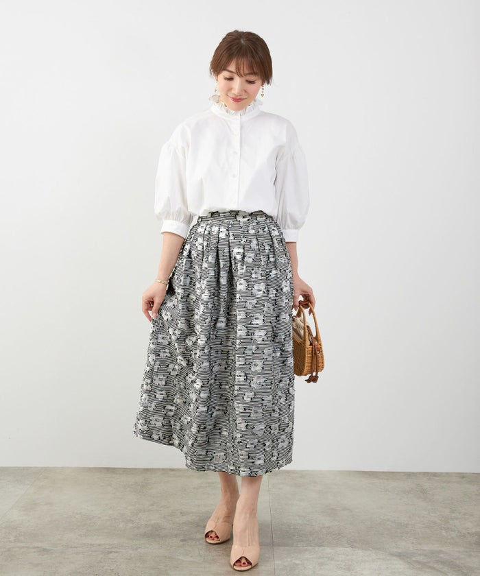 手洗い可体型カバーパフスリーブオフィスおしゃれフェミニン上品大人可愛いきれいめ春ジョイントスペース