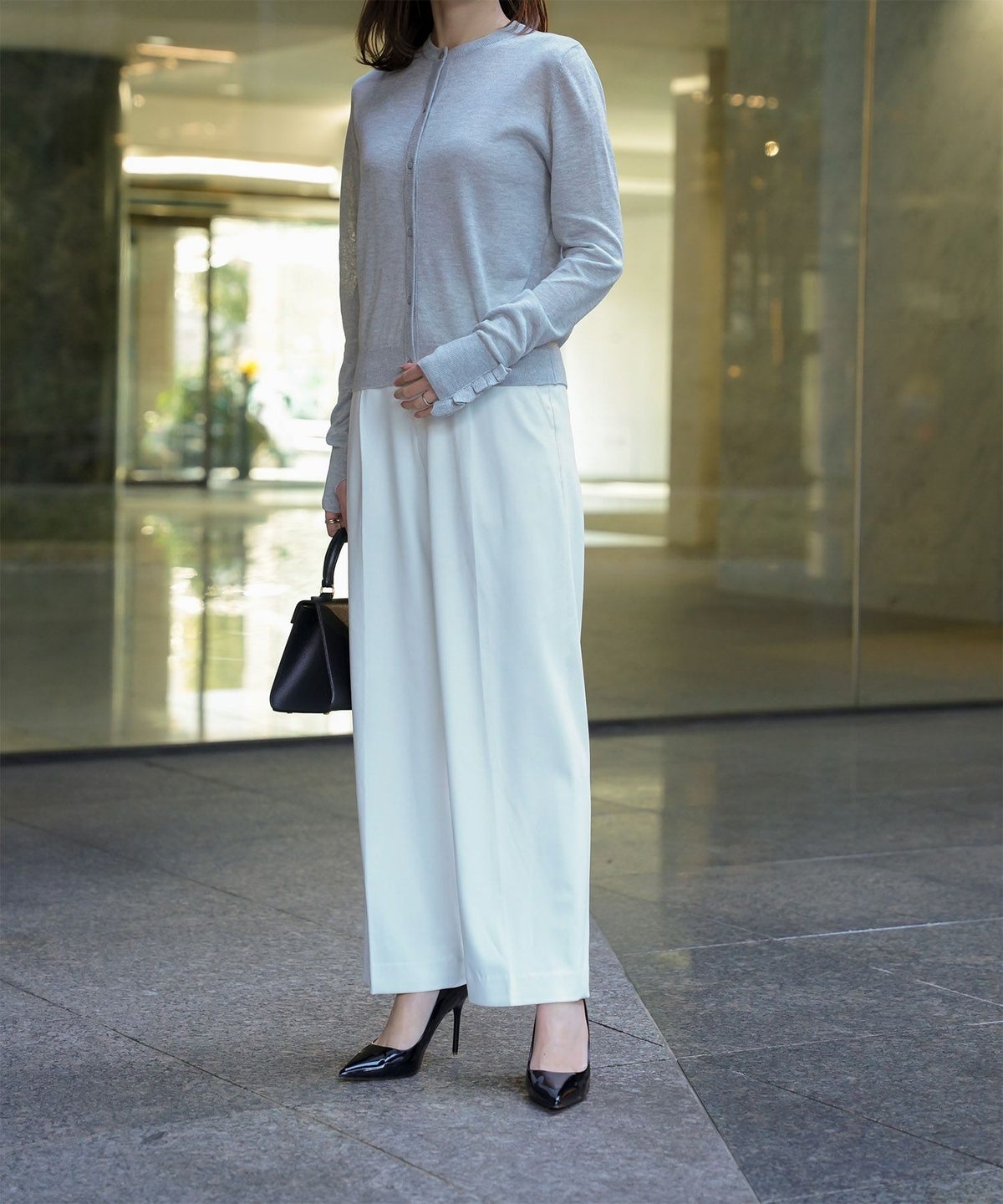 レディース/カーディガン/フリル/上品/きれいめ/洗える/指穴/冷房対策/ホワイト/グレー/ブラック/M