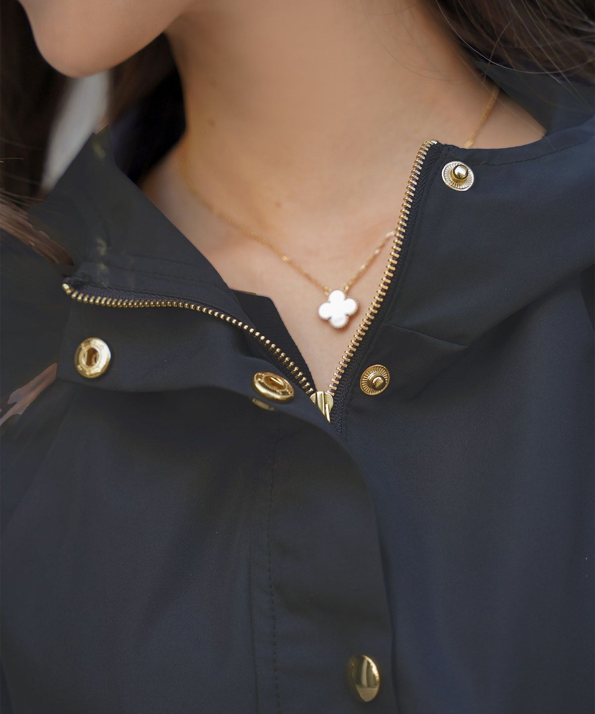 レディース/コート/ライトアウター/撥水/防風/透湿/軽量/コンパクト/畳む/おしゃれ/ポンチョ/レインコート/フリル/ポケット/フード/抱っこ/ベビー/ピンク/ブルーグレー/ネイビー/雨/台風/カッパ