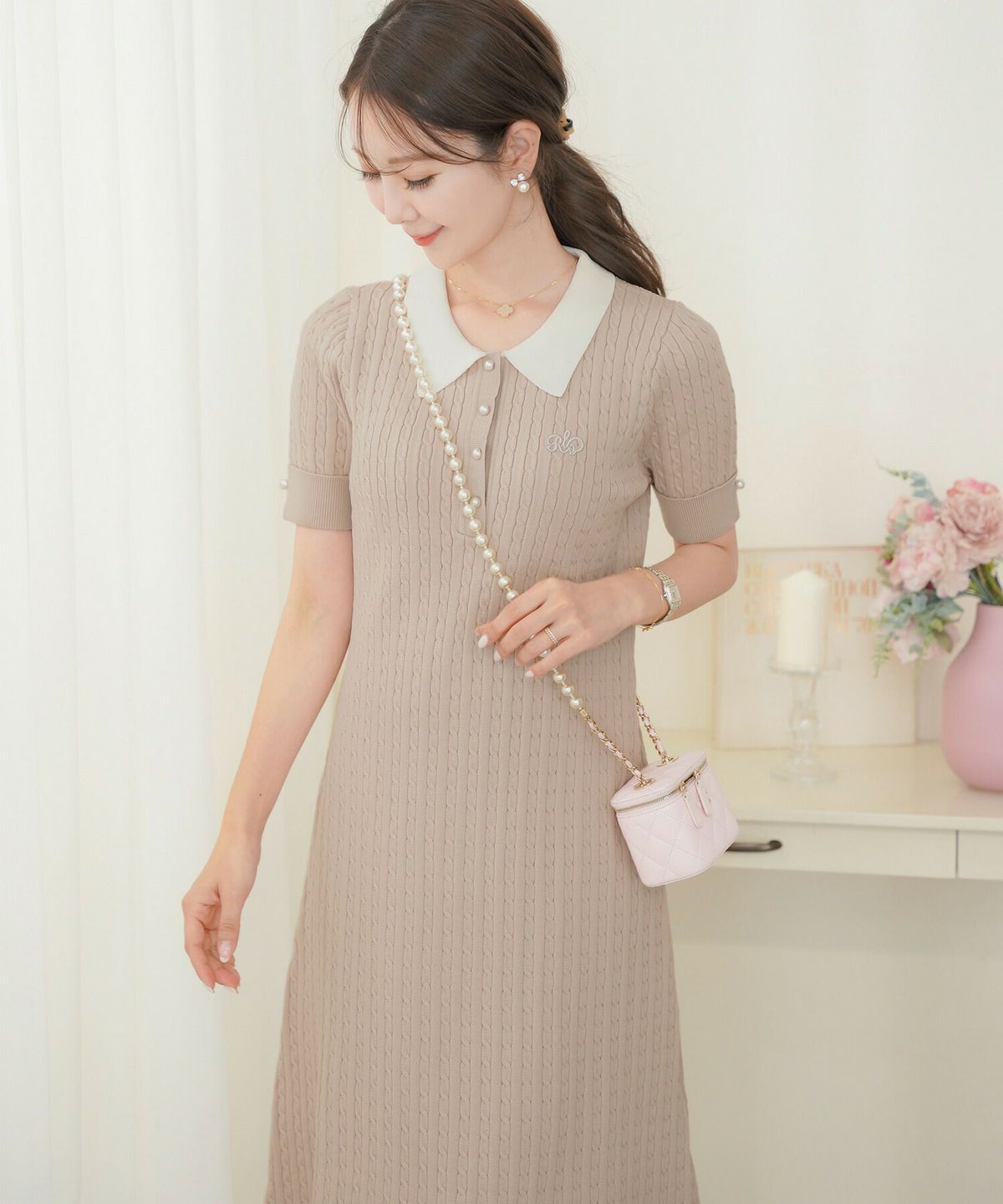 レディース/ワンピース/ニット/ケーブル/襟/ポロニット/半袖/パール/バイカラー/刺繍/ポロシャツ/ポロ襟/5分袖/膝下丈/春/夏/お出かけ/綺麗め/上品/カジュアル/エレガント/フェミニン/20代/30代/アフタヌーンティー