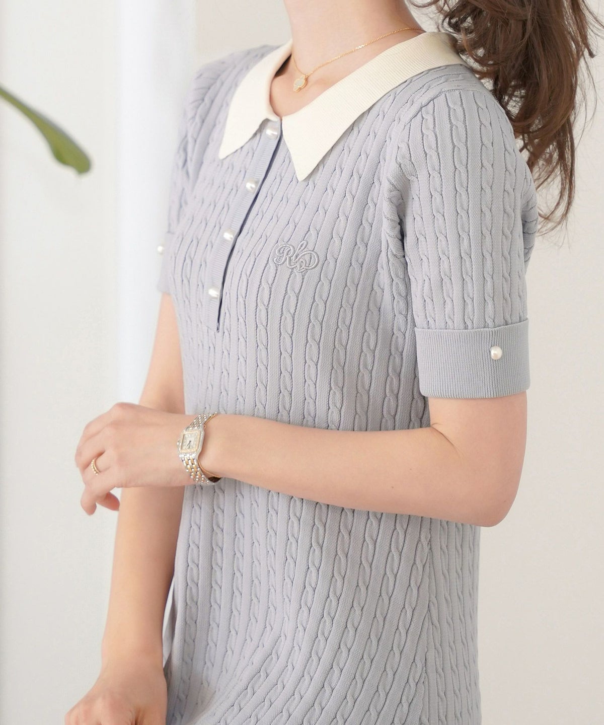 レディース/ワンピース/ニット/ケーブル/襟/ポロニット/半袖/パール/バイカラー/刺繍/ポロシャツ/ポロ襟/5分袖/膝下丈/春/夏/お出かけ/綺麗め/上品/カジュアル/エレガント/フェミニン/20代/30代/アフタヌーンティー