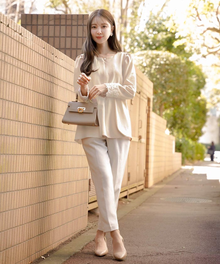 レディース/トップス/カットソー/シンプル/無地/カジュアル/伸縮/リブ/春/夏/秋/インナー/オフィスカジュアル/通勤/カジュアル/エレガント/フェミニン/パワショル/長袖/8分袖/レース/綺麗め/オケージョン/授業参観/袖レース/フロントファスナー/前あき/授乳/ママ/フレア