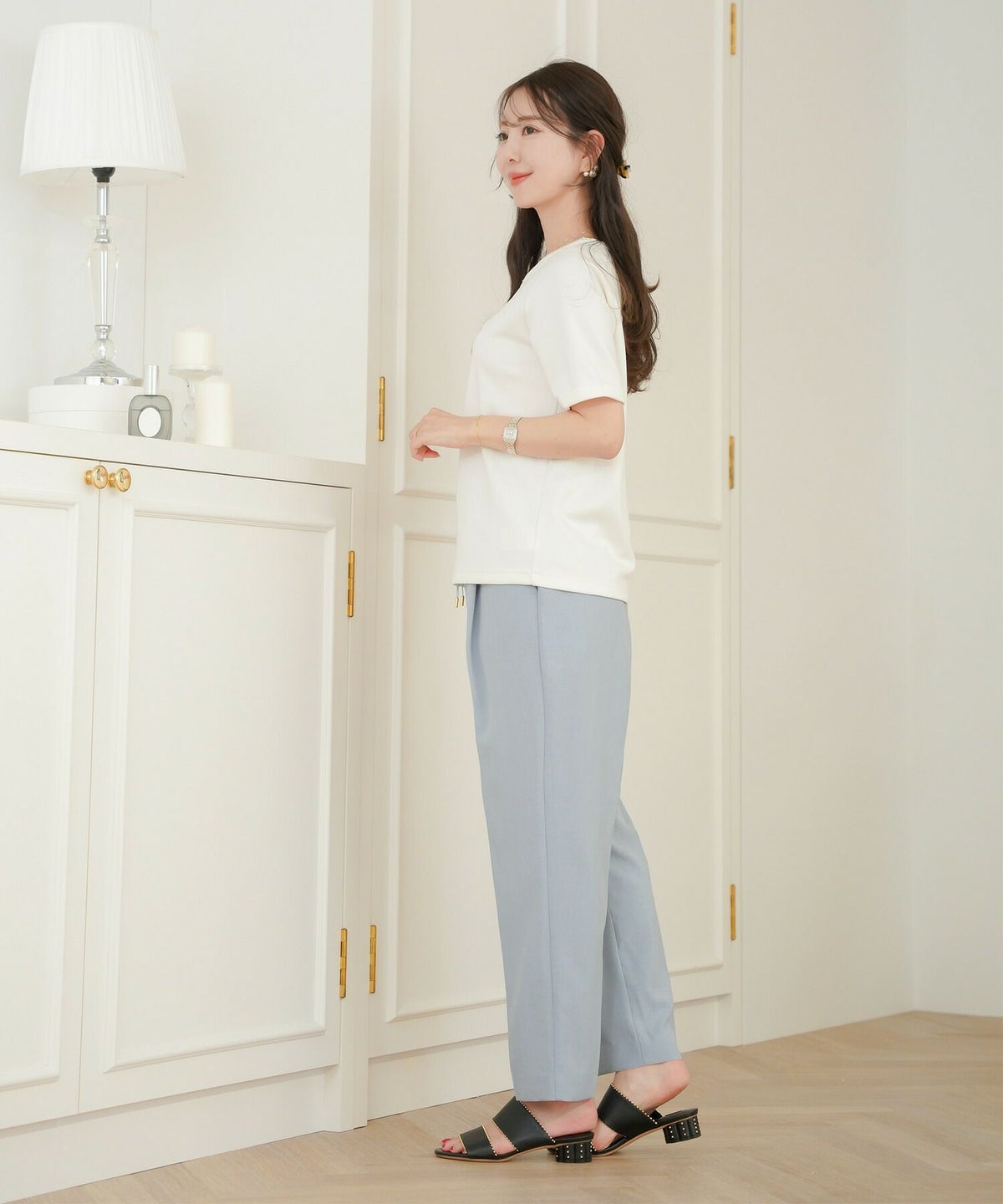 レディース/セレクト/パンツ/ボトムス/テーパードパンツ/スティックパンツ/ドロスト/ドローストリング/絞る/ポケット/細身/センタープレス/オールシーズン/春/夏/ライトグレー/サックス/ネイビー/オフィスカジュアル/きれいめ/上品/シンプル