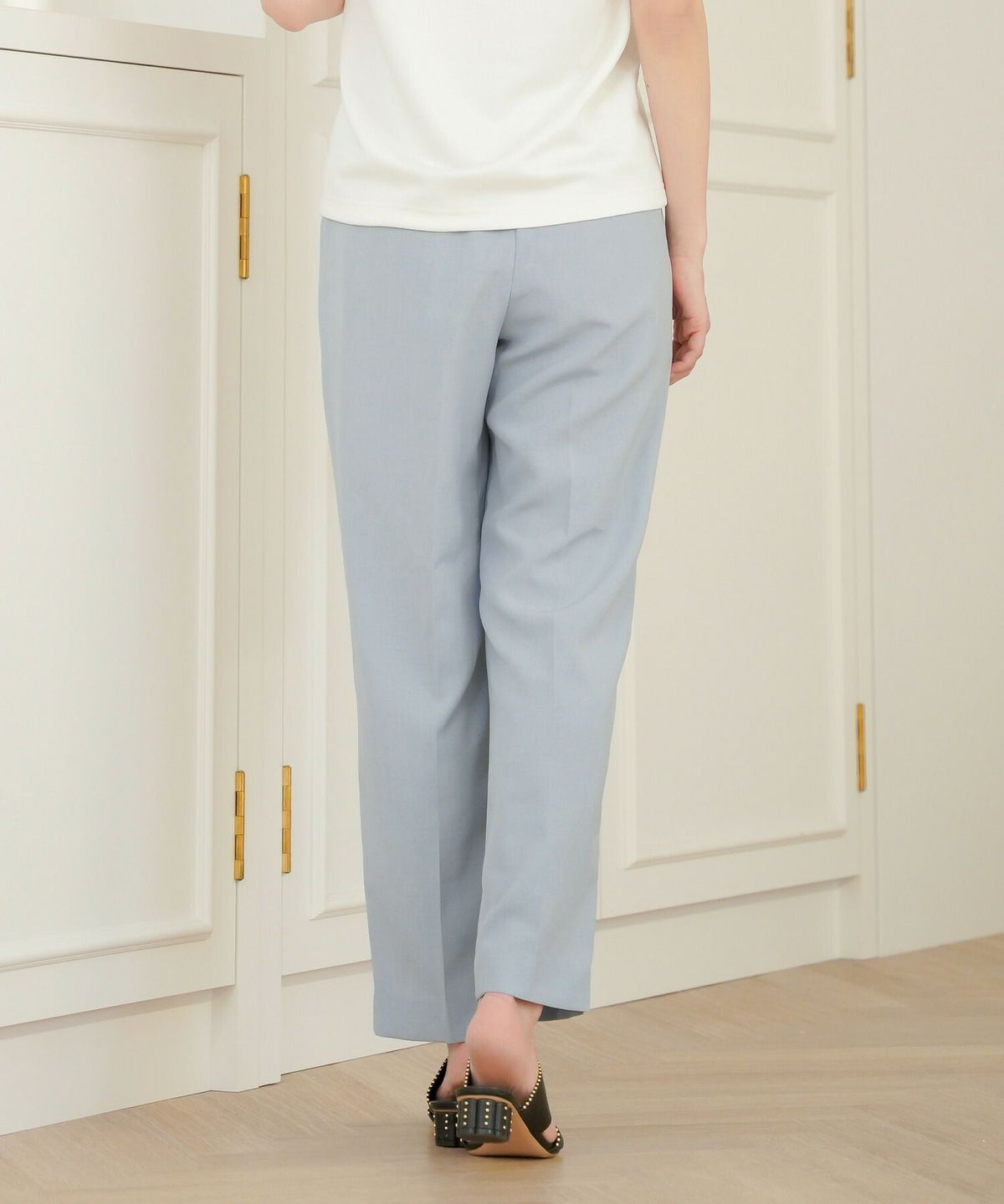 レディース/セレクト/パンツ/ボトムス/テーパードパンツ/スティックパンツ/ドロスト/ドローストリング/絞る/ポケット/細身/センタープレス/オールシーズン/春/夏/ライトグレー/サックス/ネイビー/オフィスカジュアル/きれいめ/上品/シンプル