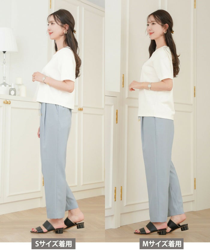 レディース/Tシャツ/トップス/夏/春/半袖/クロップド丈/ショート丈/コンパクト丈/ミディアム/普通/S/M/サイズ展開/丈違い/短め/クルーネック/キラキラ/ホットフィックス/ロゴ/トレンド/カジュアル/オフィスカジュアル/エレガント/フェミニン/上品/シンプル/