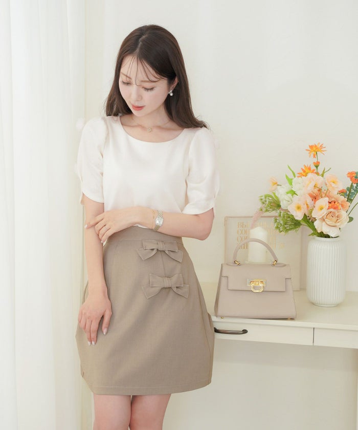 レディース/Tシャツ/トップス/夏/春/半袖/サイズ展開/ギャザー/タック/クルーネック/パフ袖/パフスリーブ/トレンド/カジュアル/オフィスカジュアル/エレガント/フェミニン/上品/シンプル/ピンク/ホワイト/ネイビー