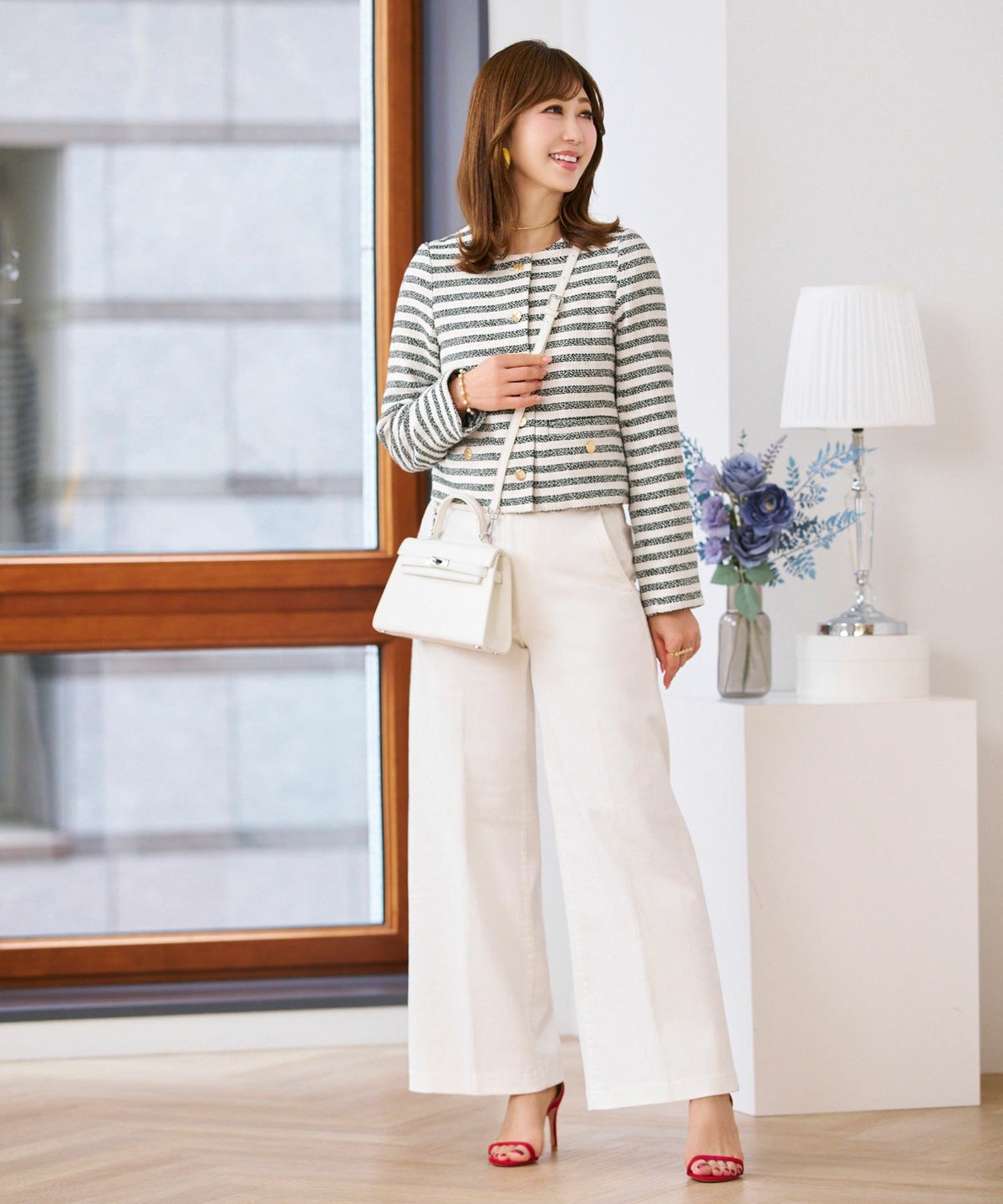 セレクトアウター春白黒かわいいオフィス大人長袖ライトジャケットレディーストップスノーカラージョイントスペース