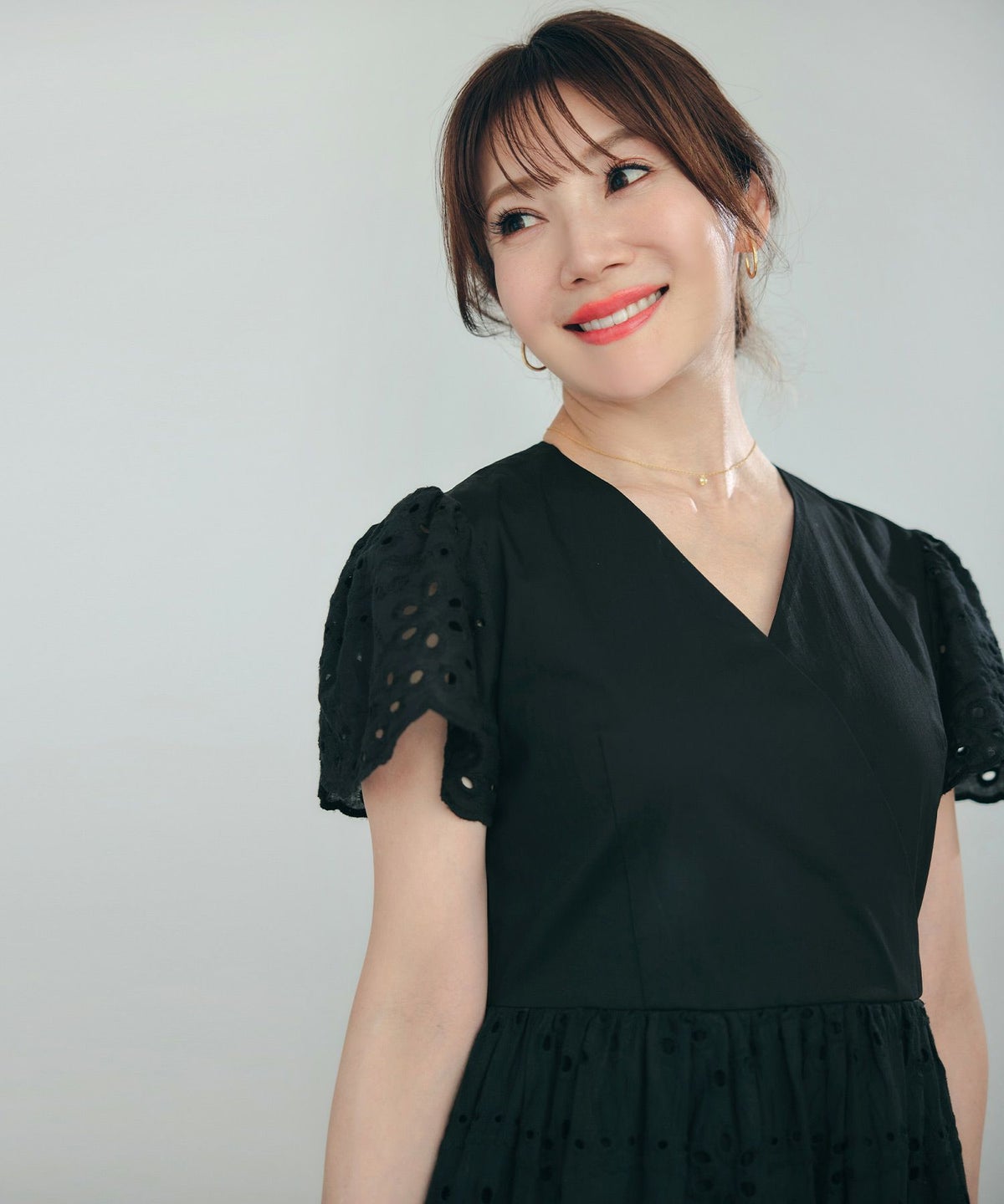 手洗い可Vネックレースおしゃれフェミニンナチュラル上品大人可愛いきれいめ夏ジョイントスペース