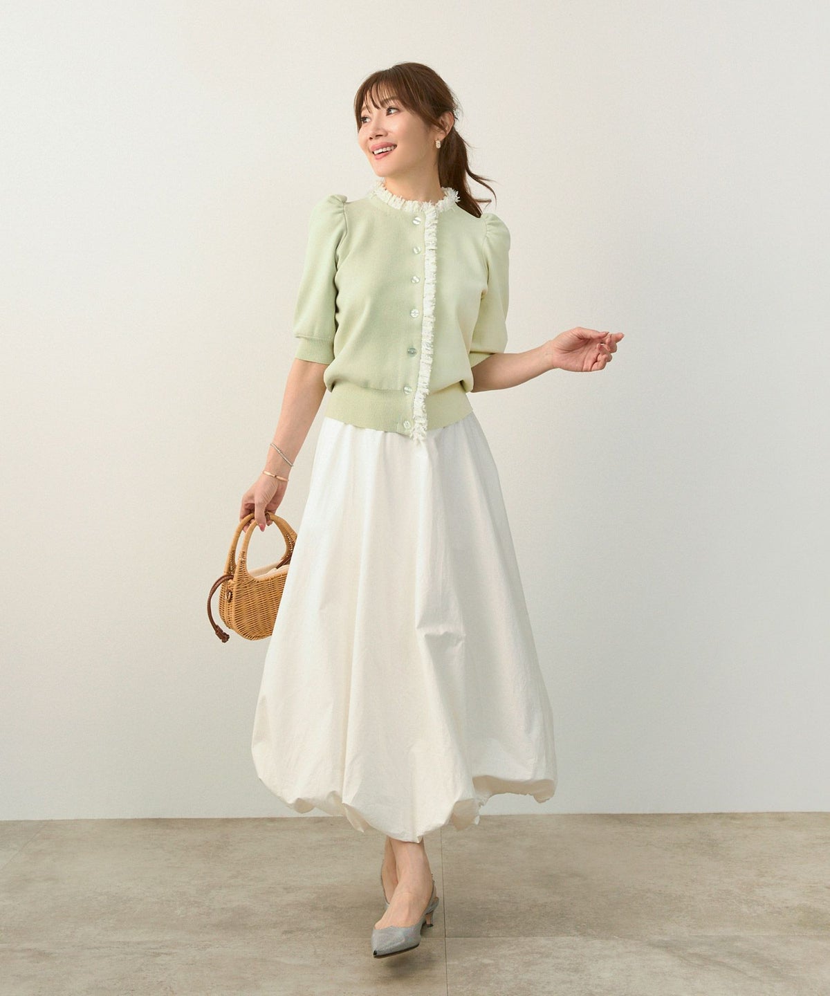 手洗い可体型カバーオフィスラウンドネックパフ袖おしゃれフェミニン上品大人可愛いきれいめシンプルカジュアルジョイントスペース