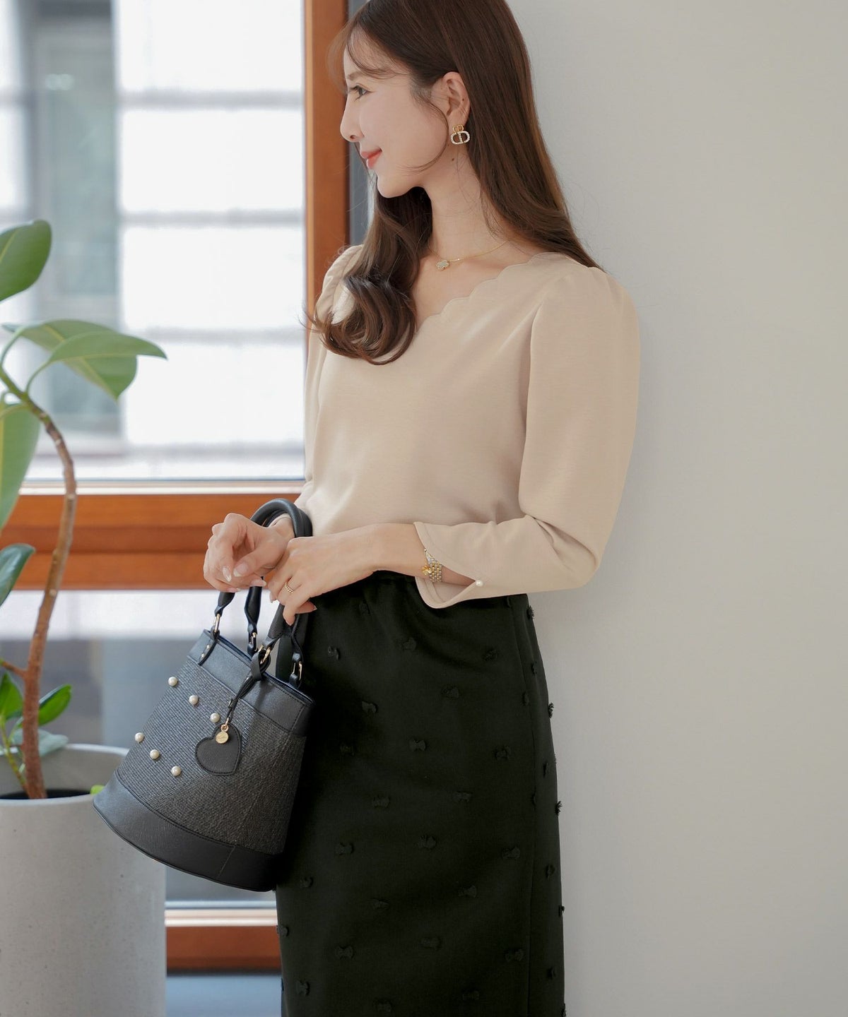 レディース/ボトムス/スカート/タイトスカート/カットソー/ワンマイル/旅行/運動会/お出かけ/オフィスカジュアル/きれいめ/動きやすい/エレガント/カジュアル/フェミニン/刺繍/楽ちん/ウエストゴム/アイボリー/ブラック