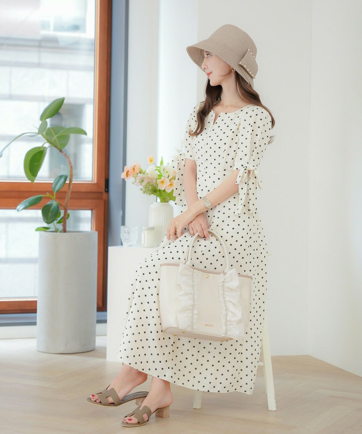 レディース/小物/バッグ/トートバッグ/合皮/フェイクレザー/しぼ/細ハンドル/ショルダー/台形/フリル/異素材/配色/バイカラー/ポケット/オフホワイト/ダスティピンク/ピンク/白/上品/エレガント/フェミニン