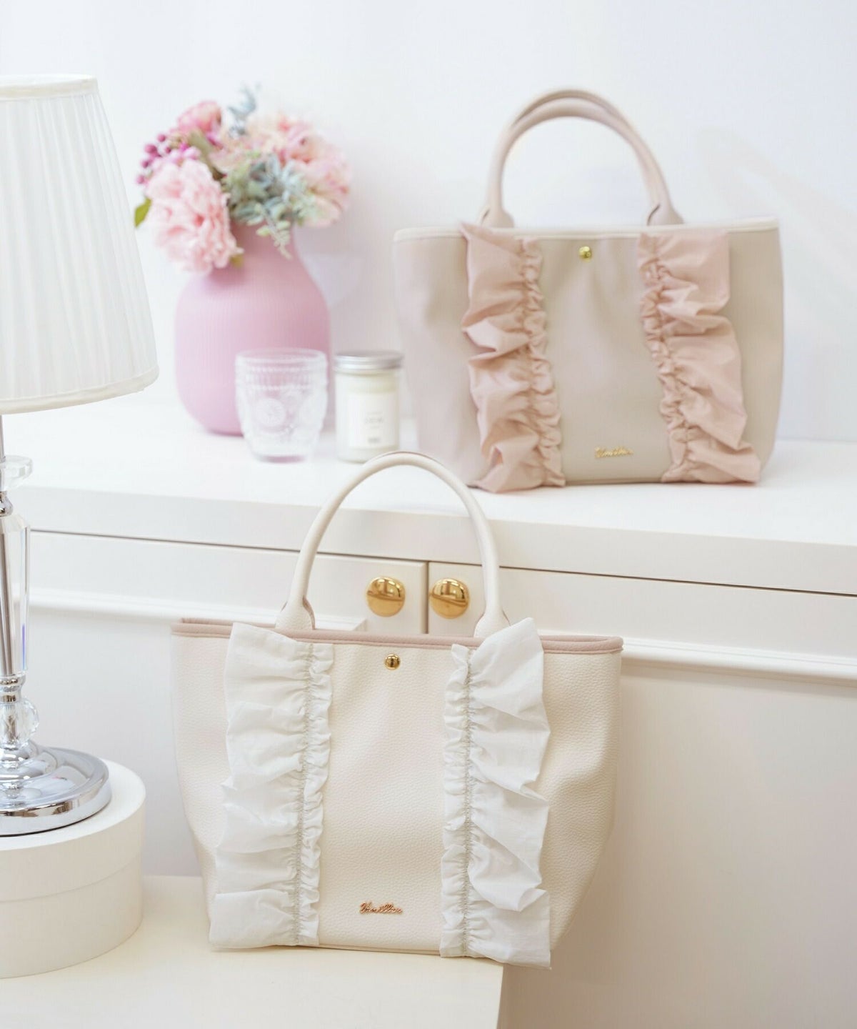 レディース/小物/バッグ/トートバッグ/合皮/フェイクレザー/しぼ/細ハンドル/ショルダー/台形/フリル/異素材/配色/バイカラー/ポケット/オフホワイト/ダスティピンク/ピンク/白/上品/エレガント/フェミニン