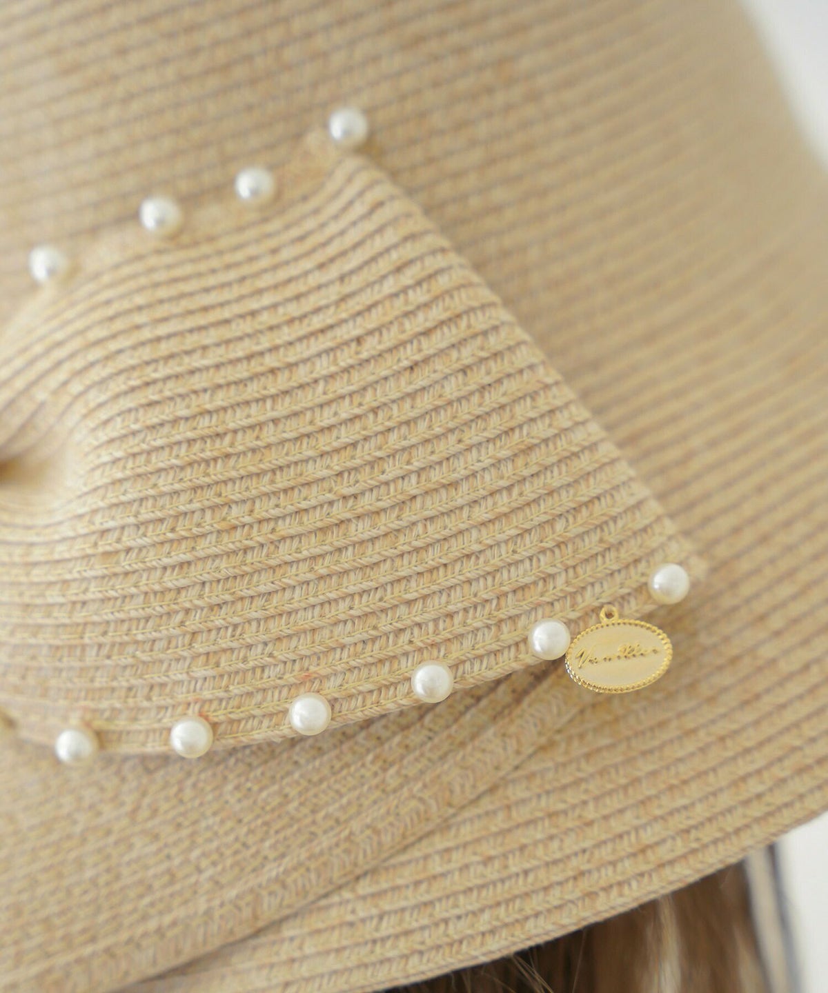 レディース/2025数量限定/帽子/ハット/ストローハット/麦わら/夏/日差し/日除け/軽い/爽やか/手洗い/リボン/パール/ローポニーテール/コンパクト/折り畳みOK/ベージュ/モカ/かわいい/上品/エレガント/フェミニン