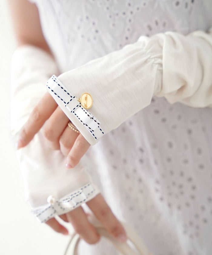 レディース/ファッション/日除け/小物/アームカバー/手袋/グッズ/リボン付き/シースルーアームカバー/2ペア/2組/ロング/腕カバー/日焼け防止/UV対策/冷房対策/ブラック/ホワイト/ピンクベージュ/黒/白/シアー/透け感/指穴/親指/日焼け対策/セレクト