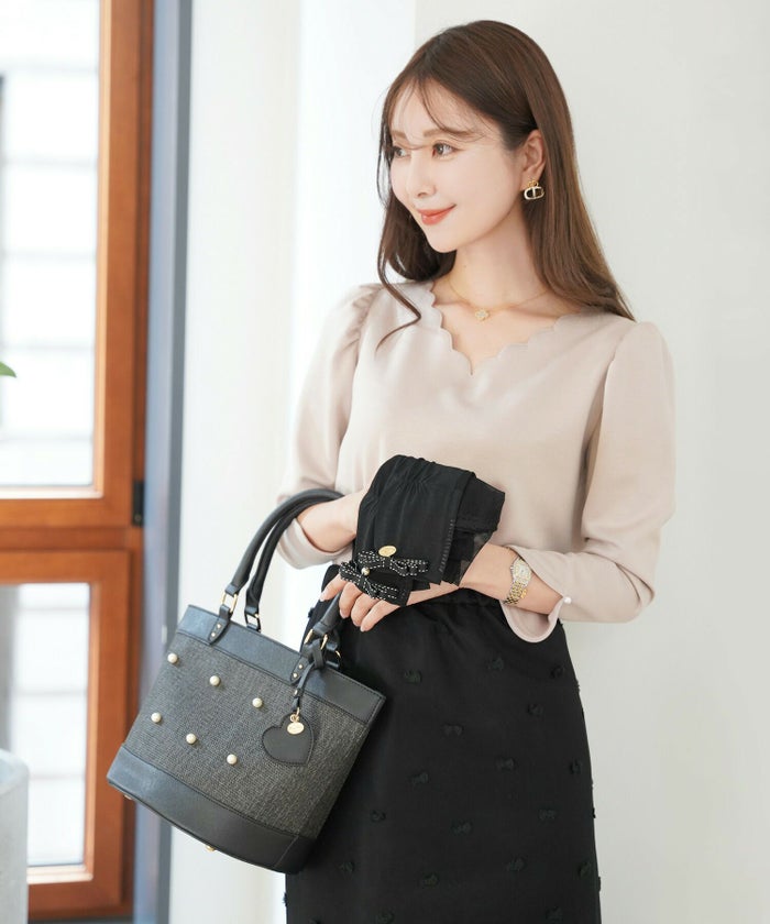 レディース/ファッション/日除け/小物/アームカバー/手袋/グッズ/リボン付き/シースルーアームカバー/2ペア/2組/ロング/腕カバー/日焼け防止/UV対策/冷房対策/ブラック/ホワイト/ピンクベージュ/黒/白/シアー/透け感/指穴/親指/日焼け対策/セレクト