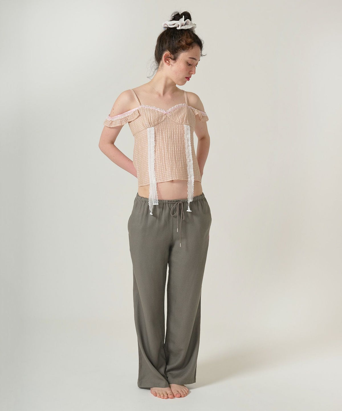 ボトムス/リラックスパンツ/ストーン付き