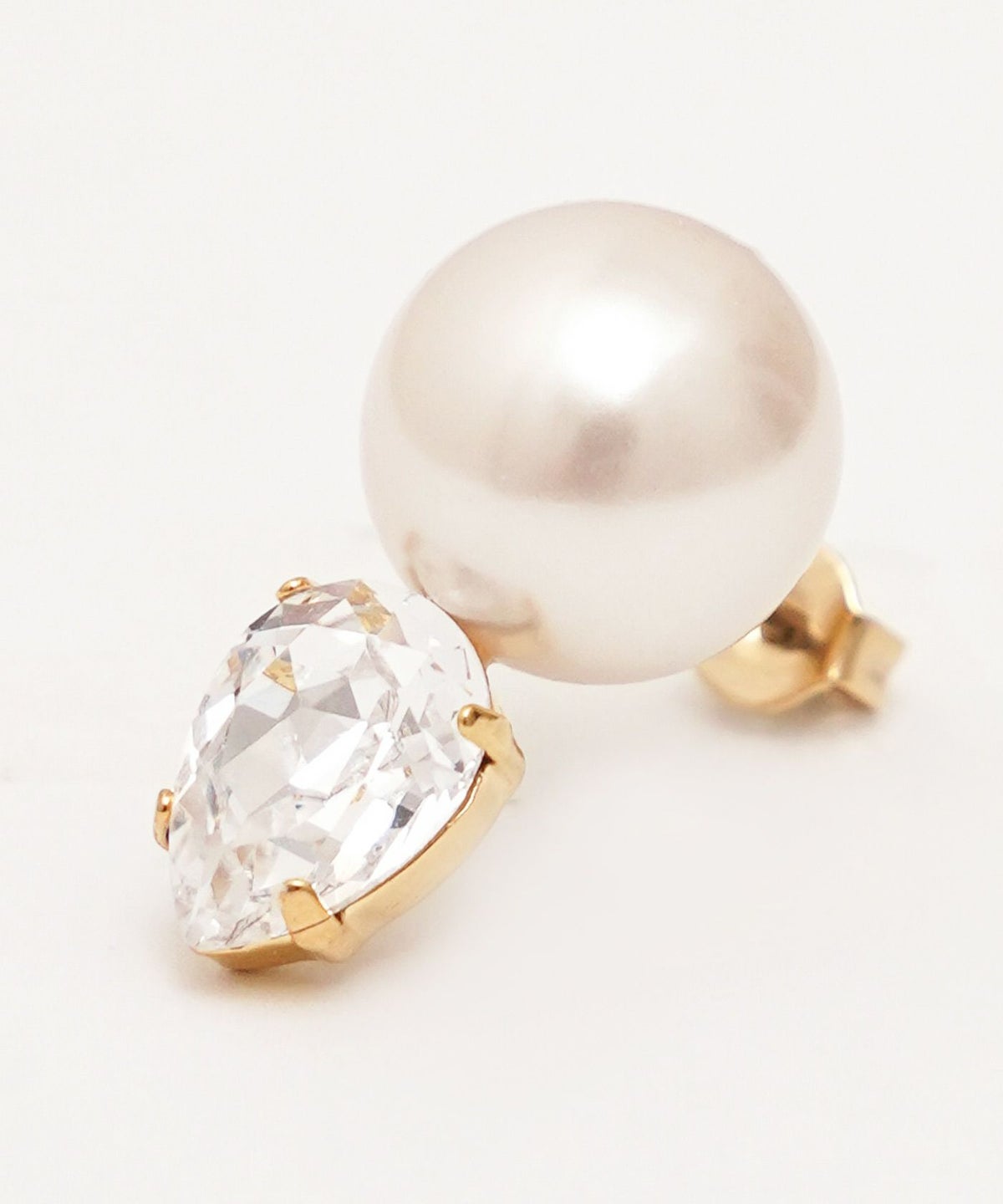 アップサイド ダウン ピアス Upside Down Pierce