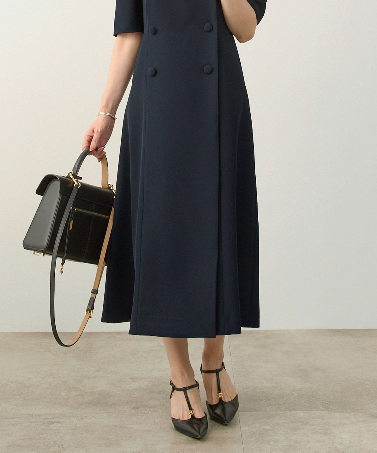 手洗い可オケージョン袖山タックパフ袖フレアおしゃれフェミニンナチュラル上品大人可愛いきれいめ夏ジョイントスペース