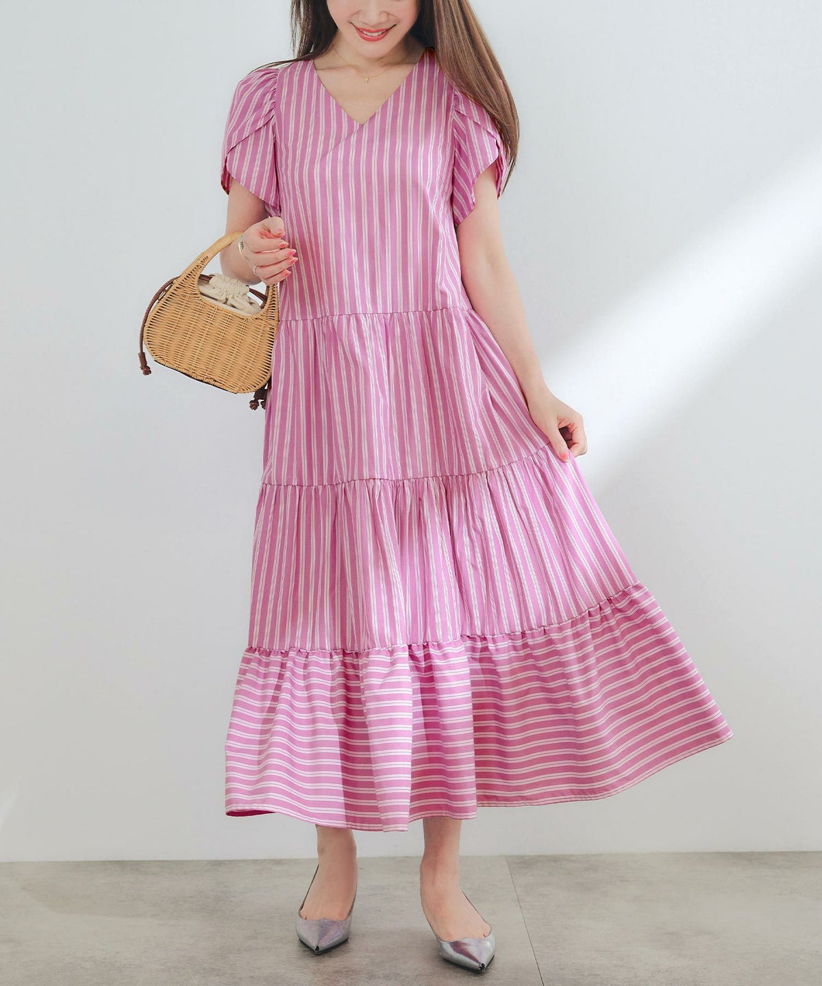 新色追加手洗い可Vネックフレアおしゃれフェミニン上品大人可愛いきれいめ体型カバー夏ジョイントスペース