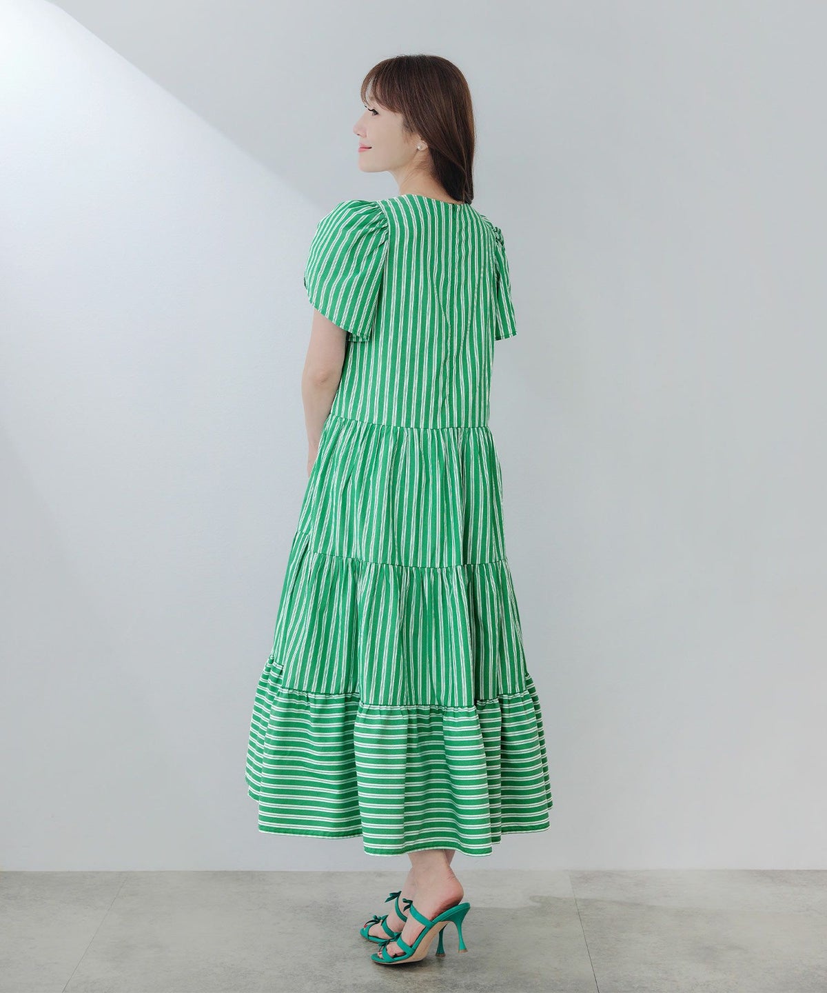 新色追加手洗い可Vネックフレアおしゃれフェミニン上品大人可愛いきれいめ体型カバー夏ジョイントスペース