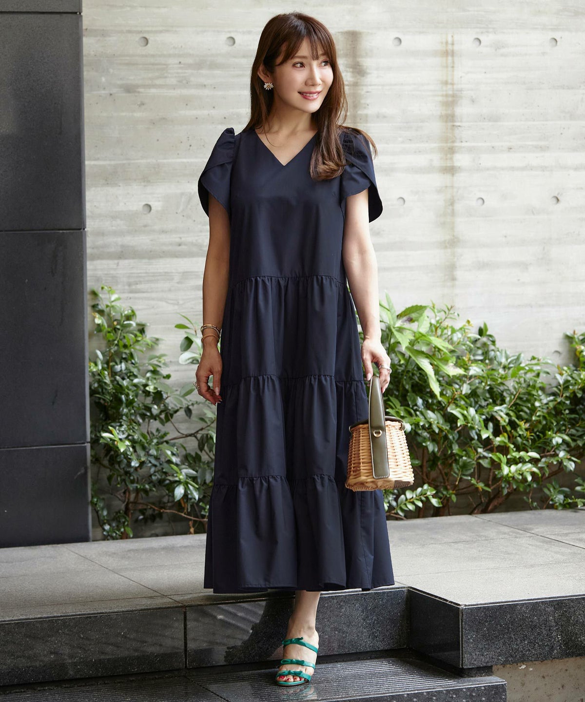 新色追加手洗い可Vネックフレアおしゃれフェミニン上品大人可愛いきれいめ体型カバー夏ジョイントスペース