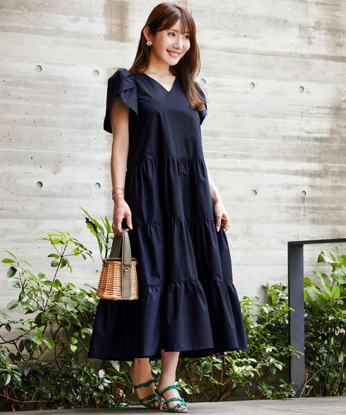 新色追加 手洗い可 Vネック フレア おしゃれ フェミニン 上品 大人可愛い きれいめ 体型カバー 夏 ジョイントスペース