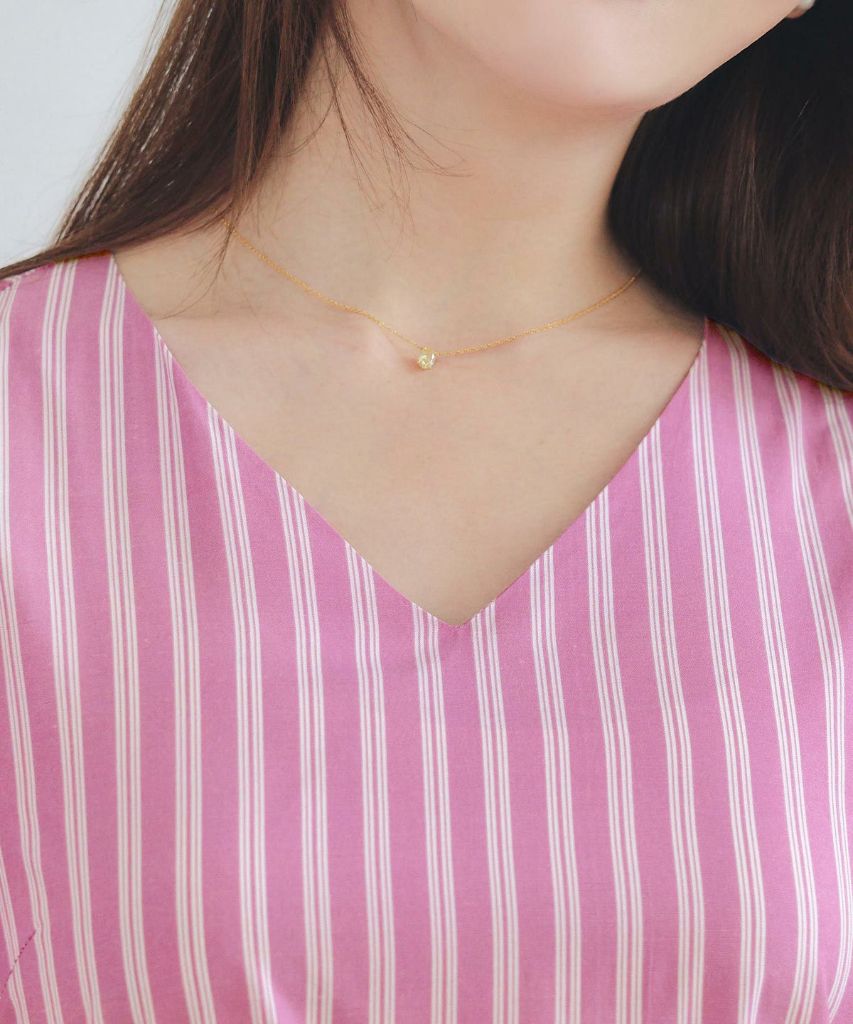 手洗い可Vネック袖山ギャザーフレアおしゃれフェミニンナチュラル上品大人可愛いきれいめ体型カバー夏ジョイントスペース