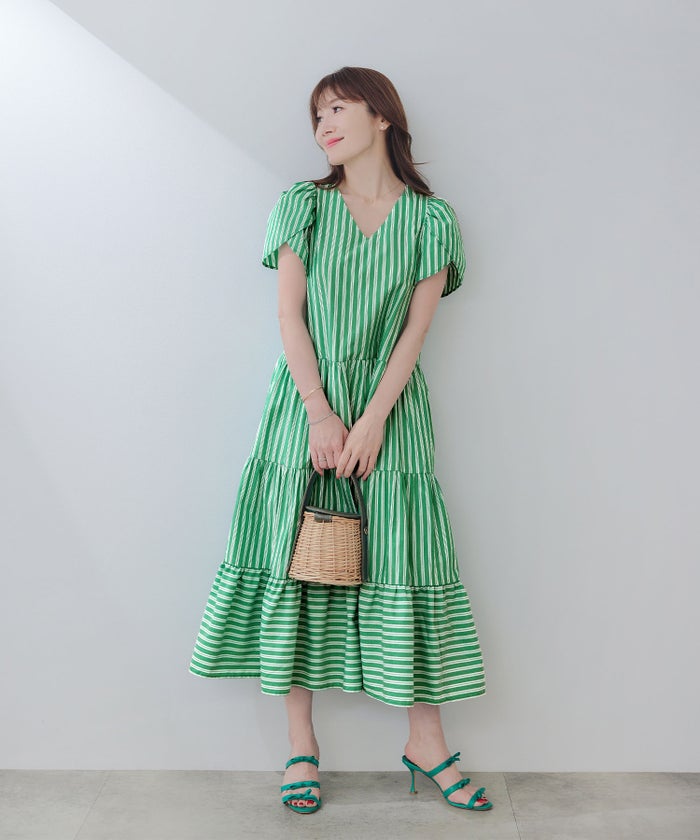 手洗い可Vネック袖山ギャザーフレアおしゃれフェミニンナチュラル上品大人可愛いきれいめ体型カバー夏ジョイントスペース