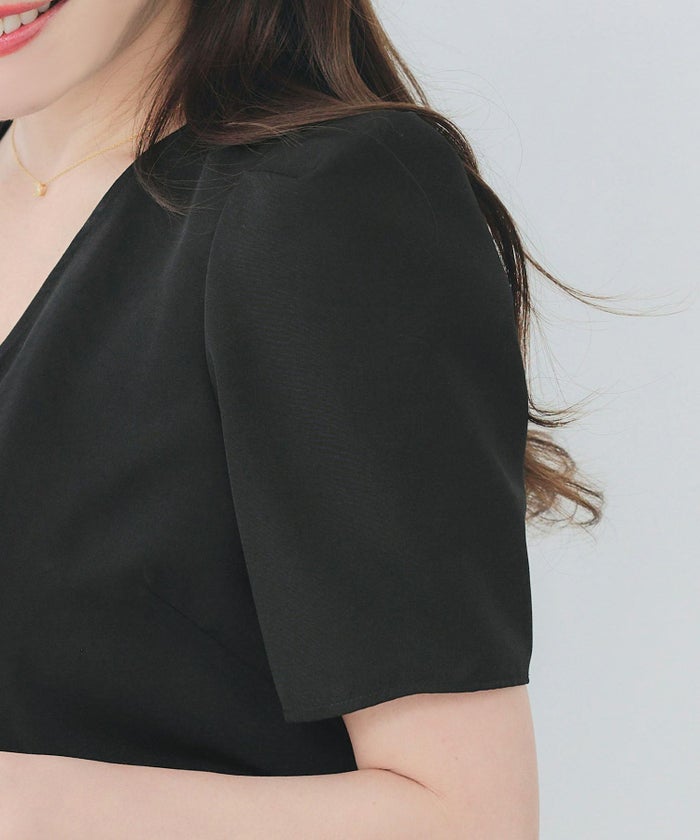 手洗い可Vネック上品きれいめエレガントフォーマルオフィスカジュアルフレアフリル体型カバーフェミニンジョイントスペース