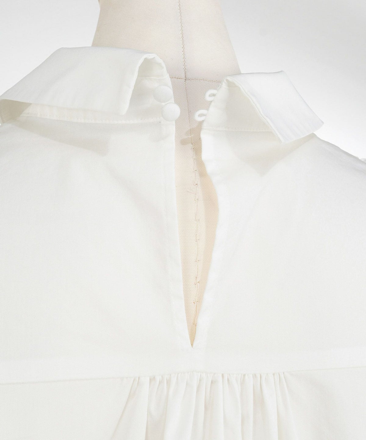 手洗い可ラウンドヘムスリット上品きれいめエレガントフォーマルオフィスカジュアルフェミニンジョイントスペース