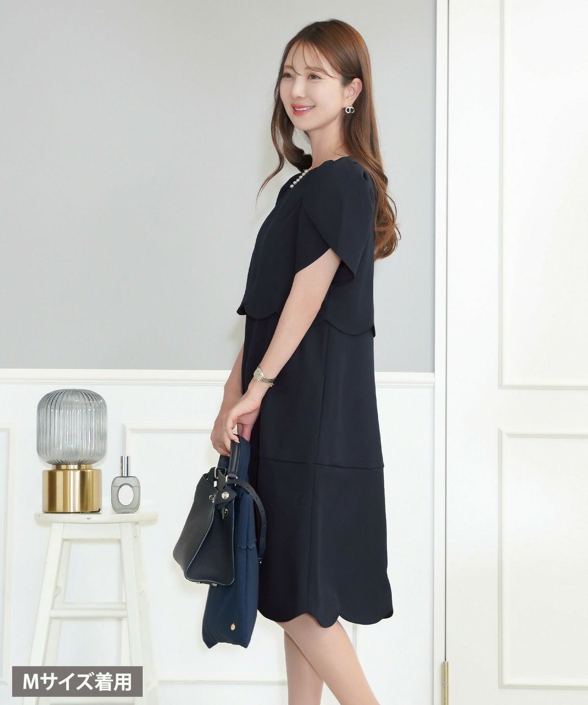 レディース/ワンピース/M/L/サイズ展開/スカラップ/セパレート風/膝丈/膝下丈/半袖/チューリップスリーブ/フレア/ゆとり/ゆったり/妊婦/産前産後/フロントファスナー/パール/授乳/ママ/授業参観/お宮参り/オケージョン/ピンクベージュ/ネイビー