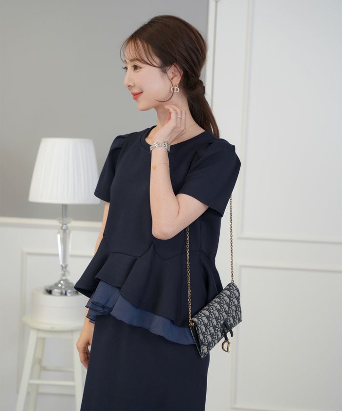 レディース/トップス/カットソー/ペプラム/ダンボールニット/もっちり/伸縮/シアー/オーガンジー/透け感/タック/イレヘム/アシメ/レイヤード/半袖/体型カバー/セットアップ/春/夏/秋/アイボリー/ダスティピンク/ネイビー/ピンク/配色/フェミニン/エレガント/上品/カジュアル