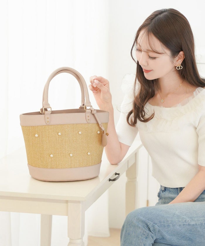 レディース/小物/バッグ/バケット/カゴ/パール/合皮/ポケット/ピンク/ブラック/夏/春/ナチュラル/エレガント/フェミニン/上品/可愛い/大人/ハート/チャーム/ストラップ