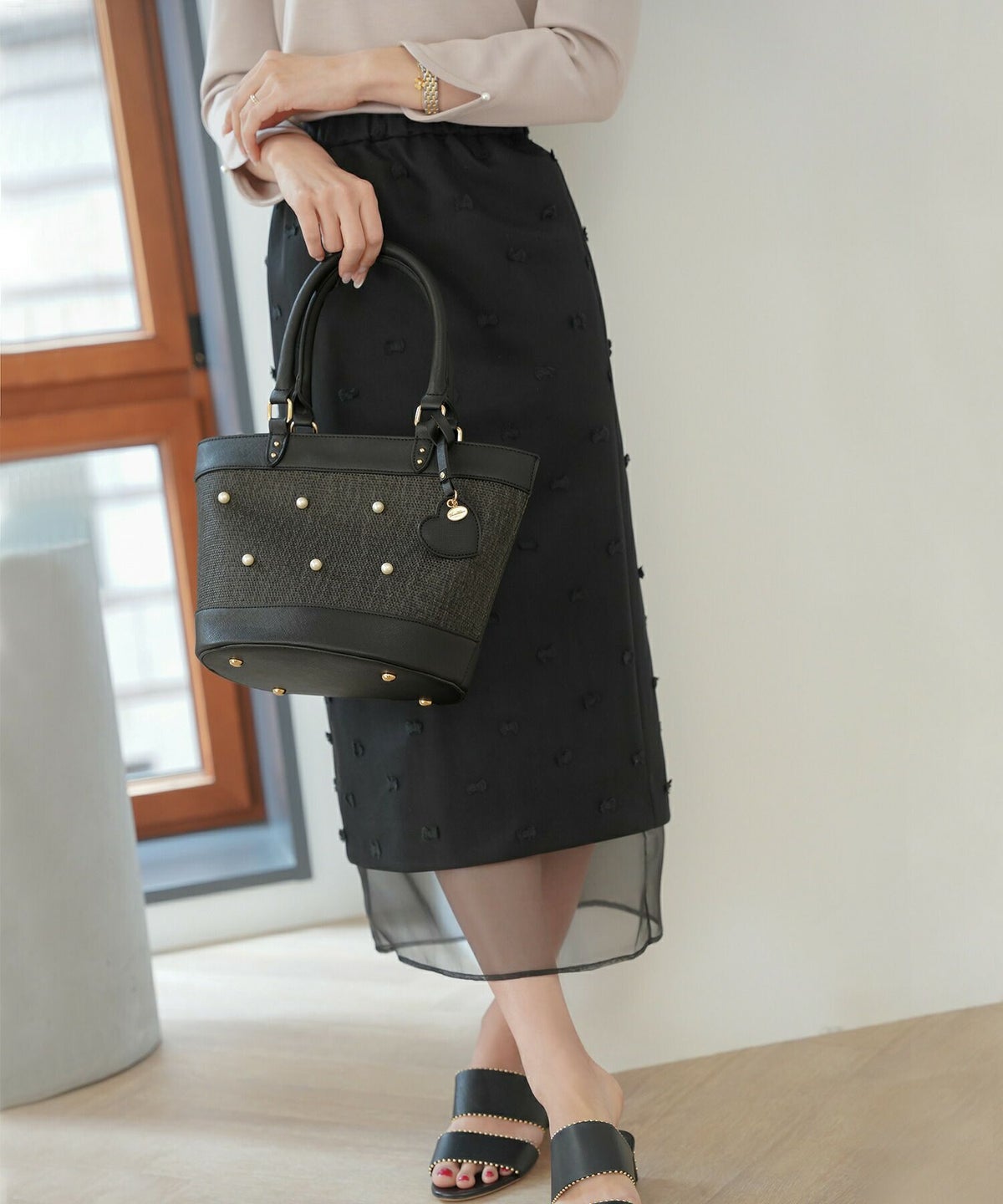 レディース/小物/バッグ/バケット/カゴ/パール/合皮/ポケット/ピンク/ブラック/夏/春/ナチュラル/エレガント/フェミニン/上品/可愛い/大人/ハート/チャーム/ストラップ