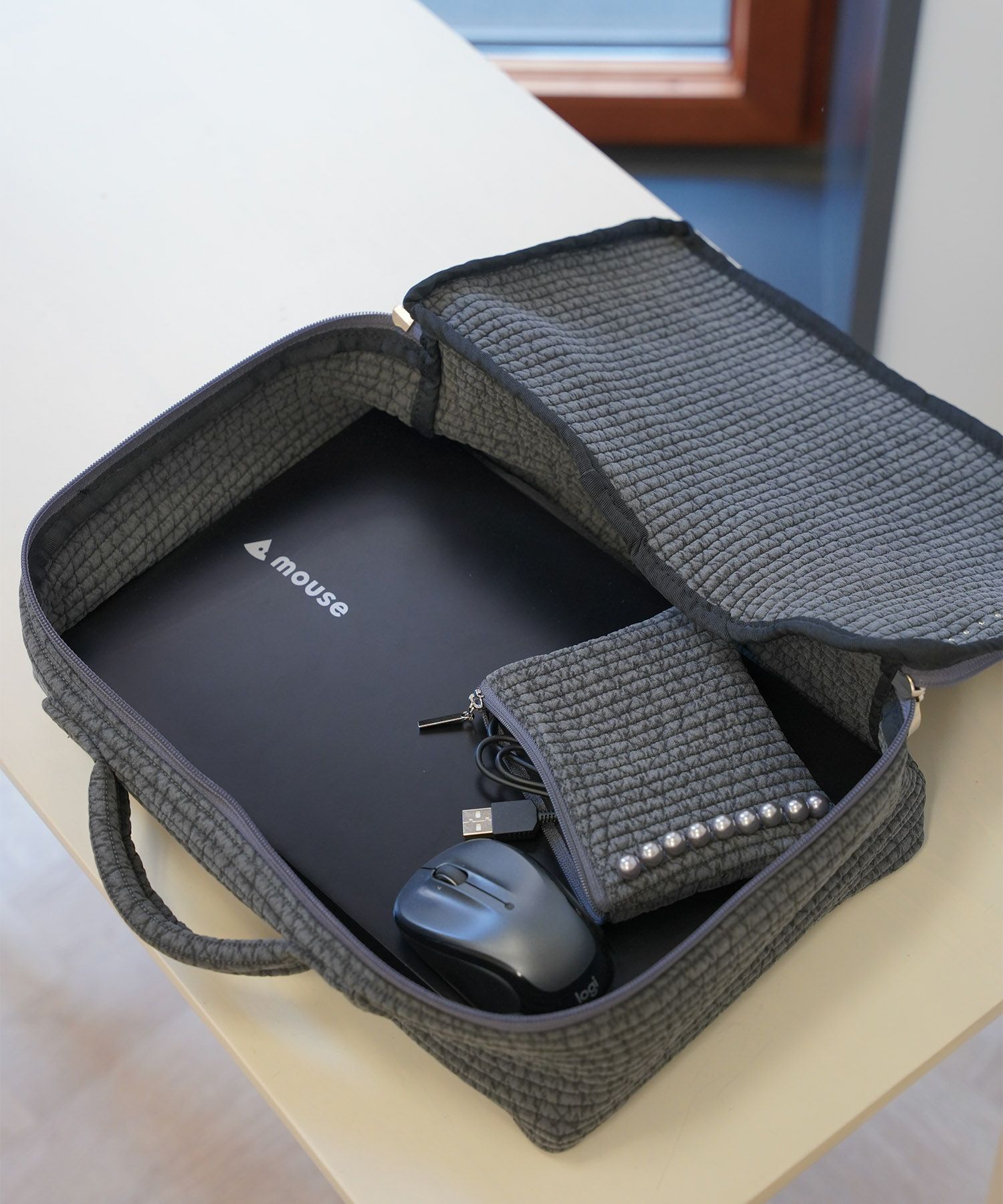 ヌビ マルチケース HUIT