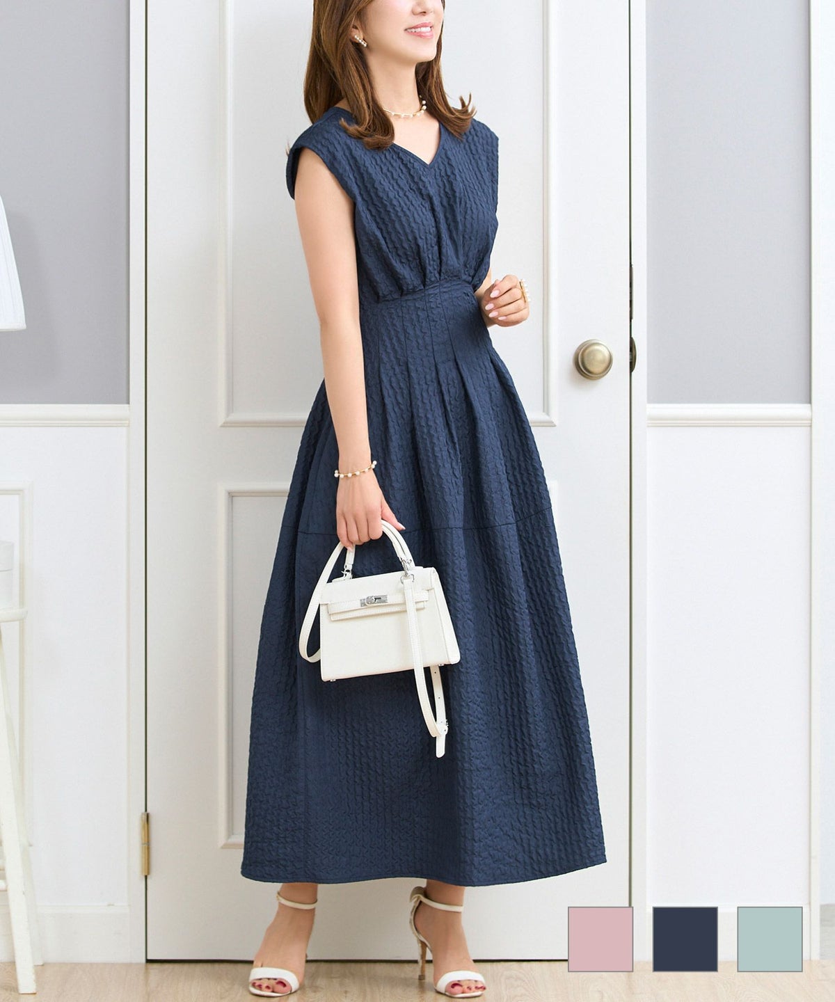 ワンピース レディース 春夏秋 ピンク ロング マキシ ノースリーブ 上品 かわいい きれいめ オフィス フィット&フレア ジョイントスペース ウエストシャーリング エンボス ワンピース Prima Scherrer