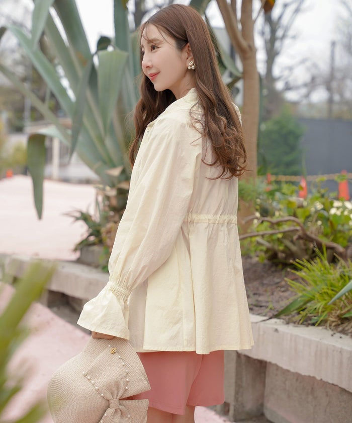 レディース/パーカー/羽織/ラッシュガード/UV/日除け/日焼け/プール/海/夏/UVカット/シャカシャカ/刺繍/フレア/ベルスリーブ/長袖/ペプラム/ミディアム/フリル/畳める/丸める/コンパクト/収納/アイボリー/ピンク/ブラック/95%/エレガント/フェミニン/上品/カジュアル/旅行/