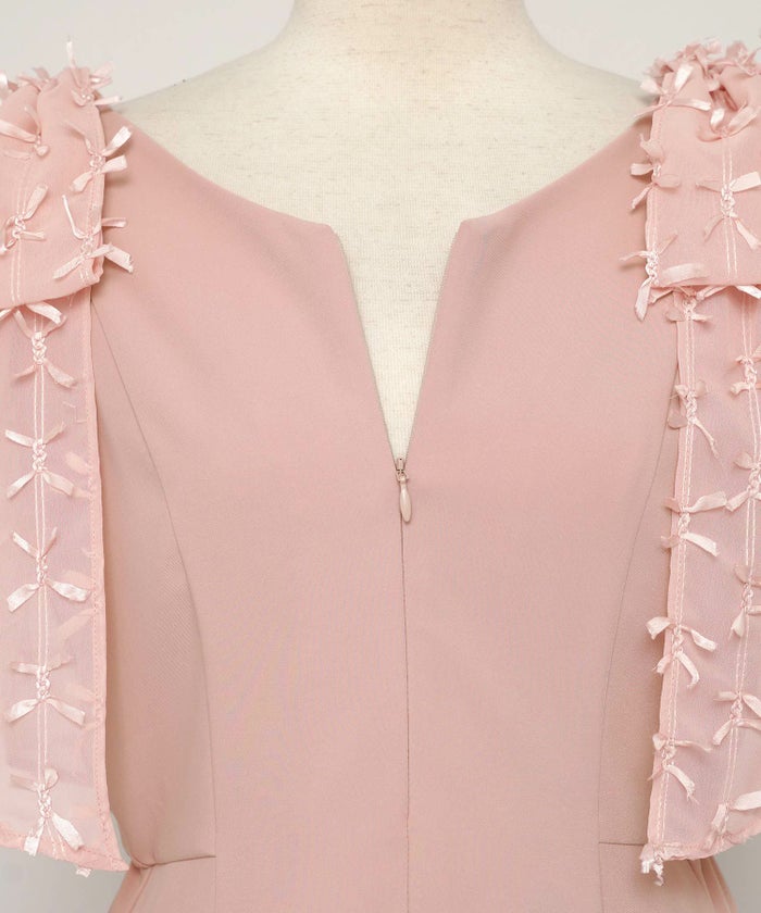 レディース/ワンピース/ノースリーブ/肩リボン/リボン柄/フロントファスナー/前あき/フレア/二の腕/ビックリボン/表面変化/Vネック/上品/エレガント/フェミニン/可愛い/アイボリー/グレージュ/ピンク/ブラック/配色/バイカラー/異素材