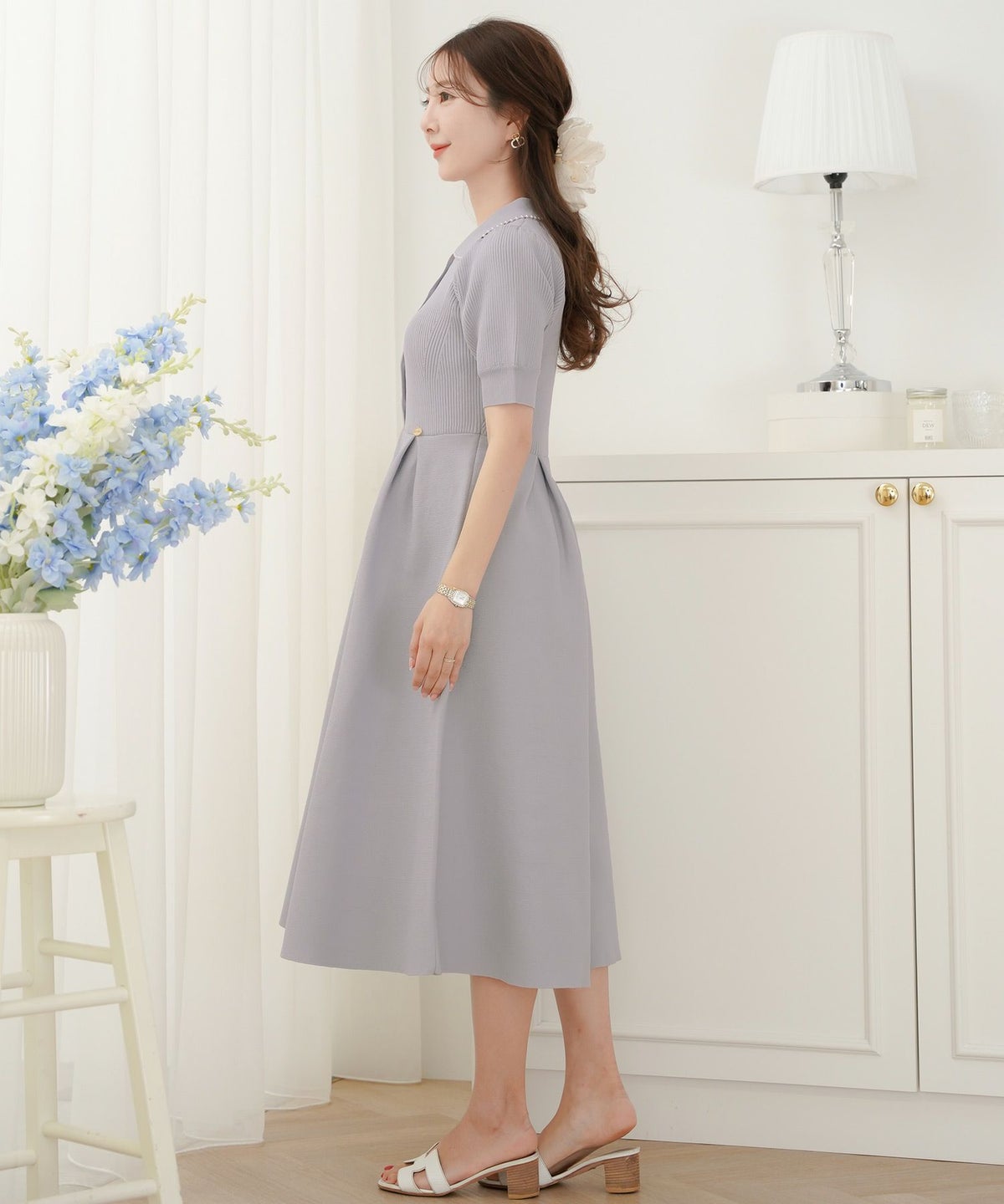 レディース/ワンピース/ニットワンピース/ニット/襟/パール/パールトリム/リブ編み/ロング/ミモレ/フレアシルエット/タック/前あき/ブルーグレー/ラベンダー/ピンクベージュ/ネイビー/上品/エレガント/フェミニン/大人/ヒット/リニューアル/半袖/新色/ブラウン