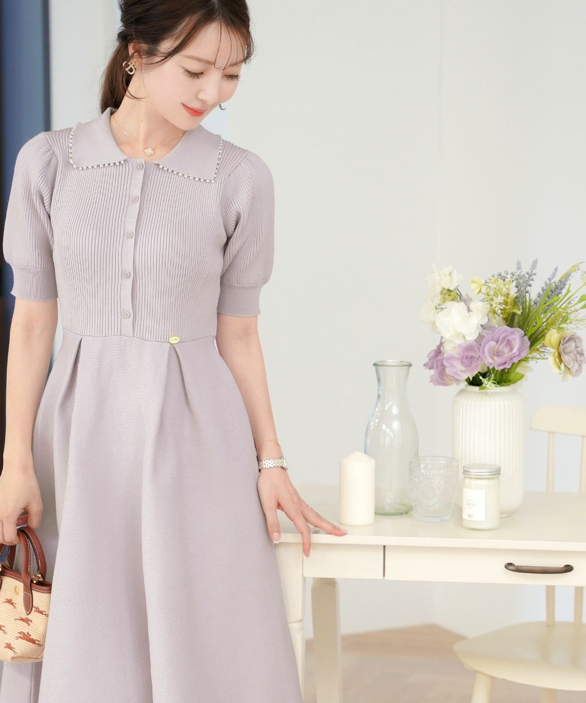 レディース/ワンピース/ニットワンピース/ニット/襟/パール/パールトリム/リブ編み/ロング/ミモレ/フレアシルエット/タック/前あき/ブルーグレー/ラベンダー/ピンクベージュ/ネイビー/上品/エレガント/フェミニン/大人/ヒット/リニューアル/半袖/新色/ブラウン