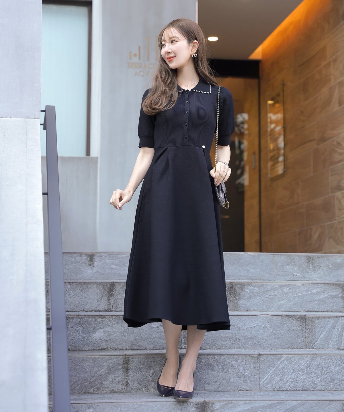 レディース ワンピース ニットワンピース ニット 襟 パール パールトリム リブ編み ロング ミモレ フレアシルエット タック 前あき ブルーグレー ラベンダー ピンクベージュ ネイビー 上品 エレガント フェミニン 大人 ヒット リニューアル 半袖 新色 ブラウン ミント 春 夏 SS