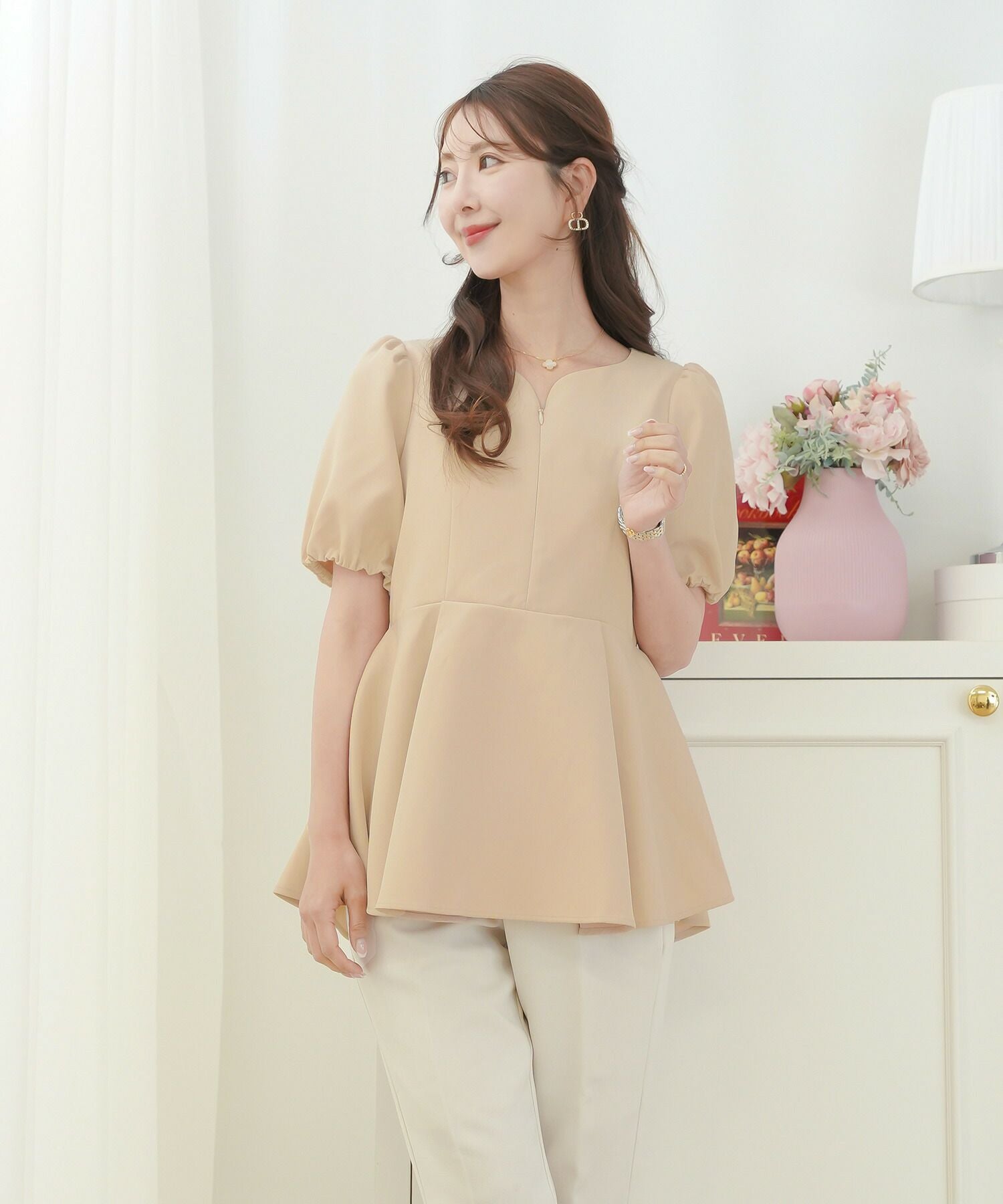 ハートネック フロントファスナー ペプラム ブラウス