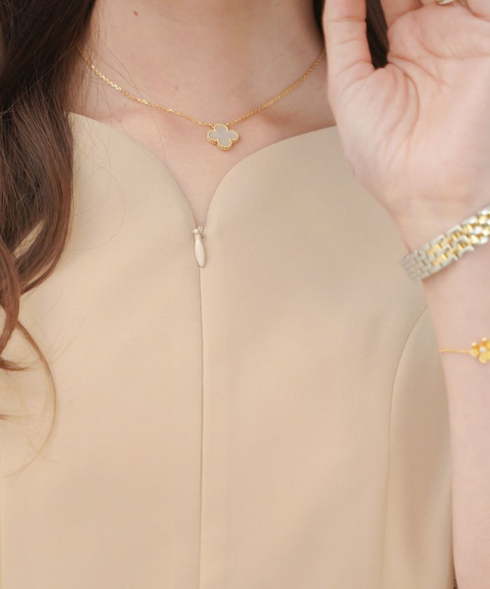 レディース/トップス/ブラウス/フロントファスナー/ハートネック/半袖/袖ゴム/ペプラムシルエット/パネルライン/体型カバー/袖口ゴム/授乳/ママ/フレアシルエット/イエロー/バターイエロー/ピンクベージュ/ブラック/上品/エレガント/フェミニン/シンプル/