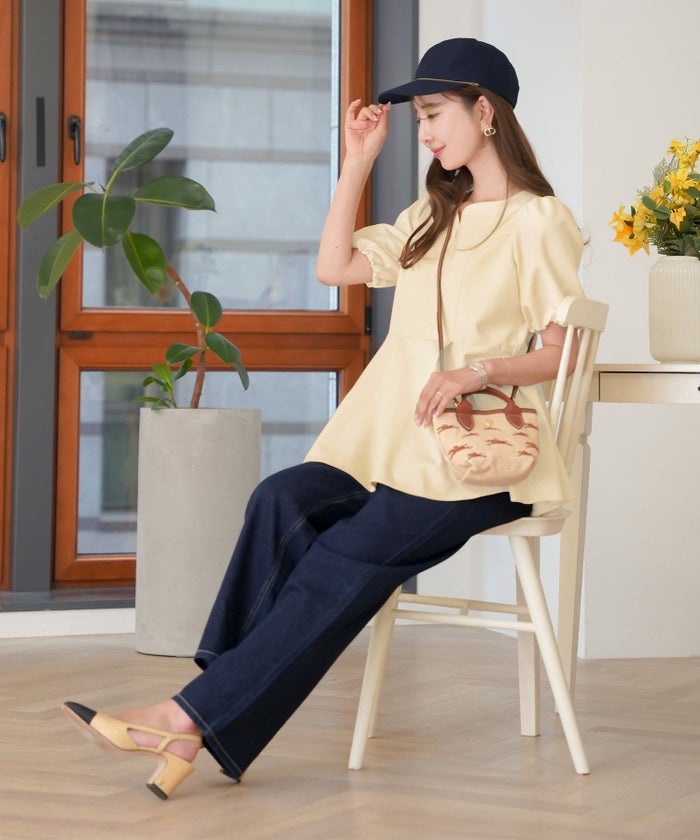 レディース/トップス/ブラウス/フロントファスナー/ハートネック/半袖/袖ゴム/ペプラムシルエット/パネルライン/体型カバー/袖口ゴム/授乳/ママ/フレアシルエット/イエロー/バターイエロー/ピンクベージュ/ブラック/上品/エレガント/フェミニン/シンプル/