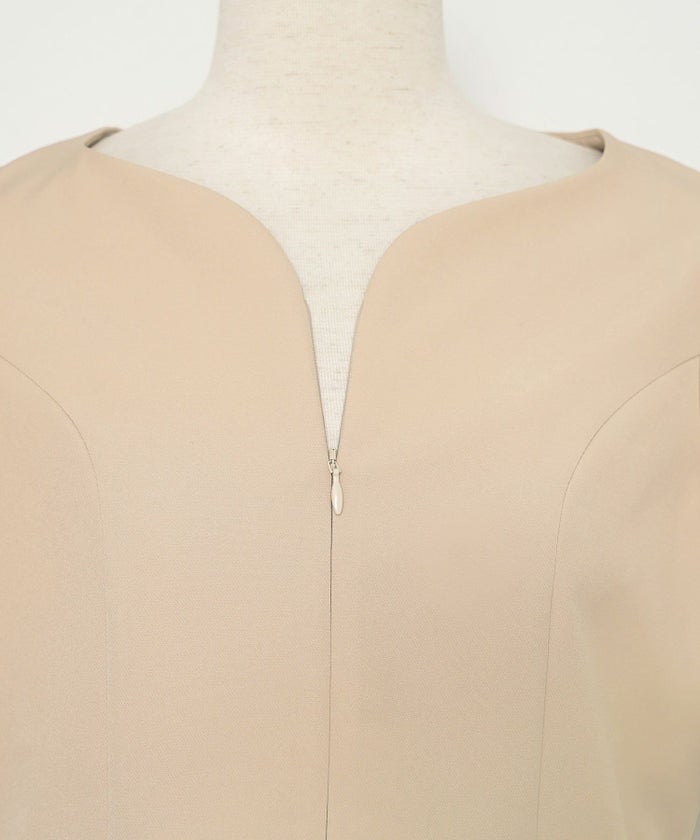 レディース/トップス/ブラウス/フロントファスナー/ハートネック/半袖/袖ゴム/ペプラムシルエット/パネルライン/体型カバー/袖口ゴム/授乳/ママ/フレアシルエット/イエロー/バターイエロー/ピンクベージュ/ブラック/上品/エレガント/フェミニン/シンプル/