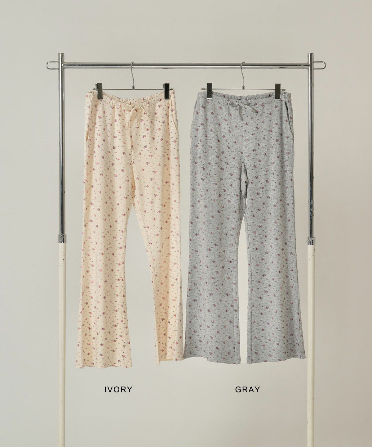 パンツ/フレア/花柄/グレー/アイボリー